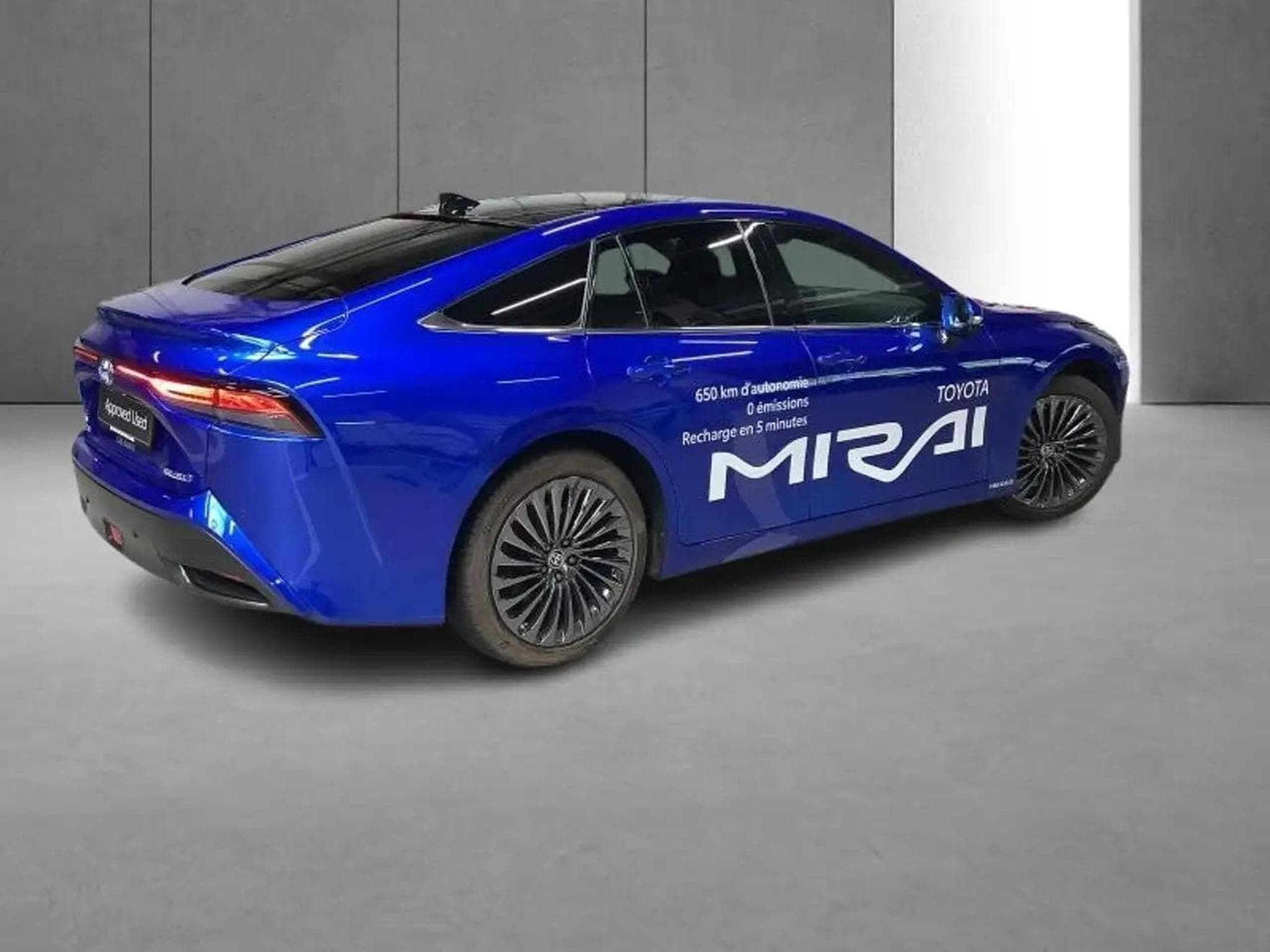 Toyota Mirai (2022) - Photo 4