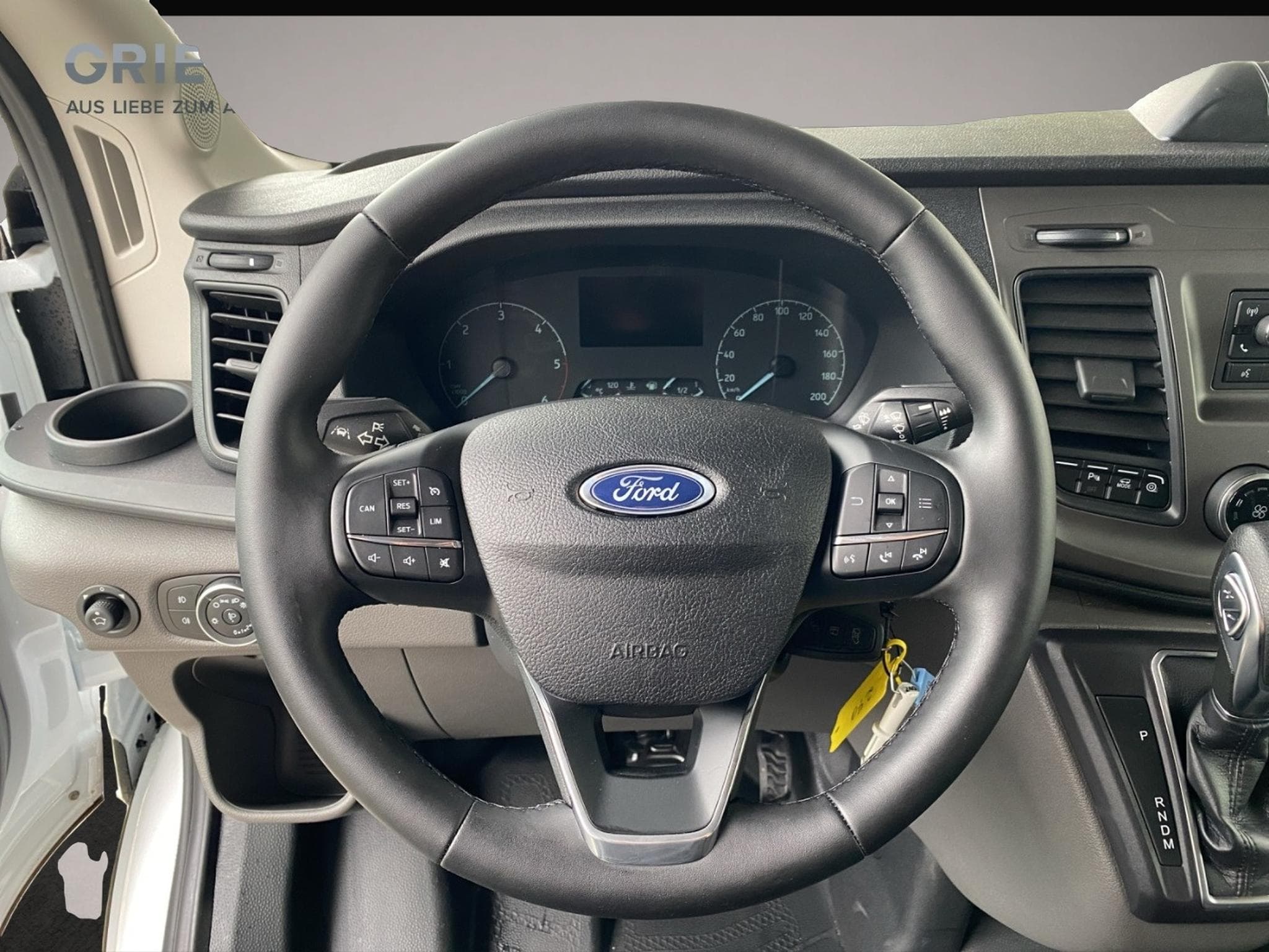 Ford Transit (2024) - Photo 8