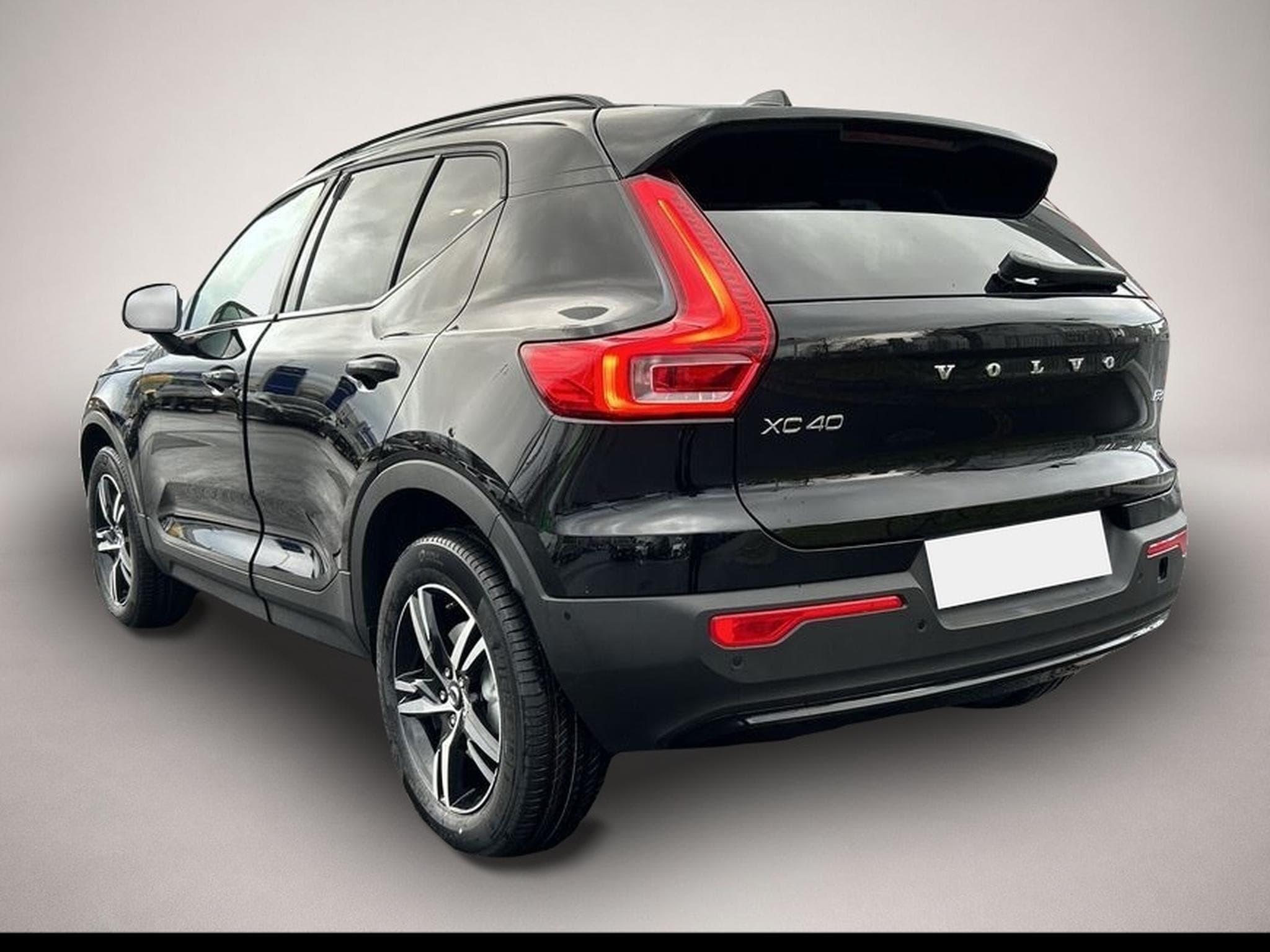 Volvo XC40 (2025) - Photo 2