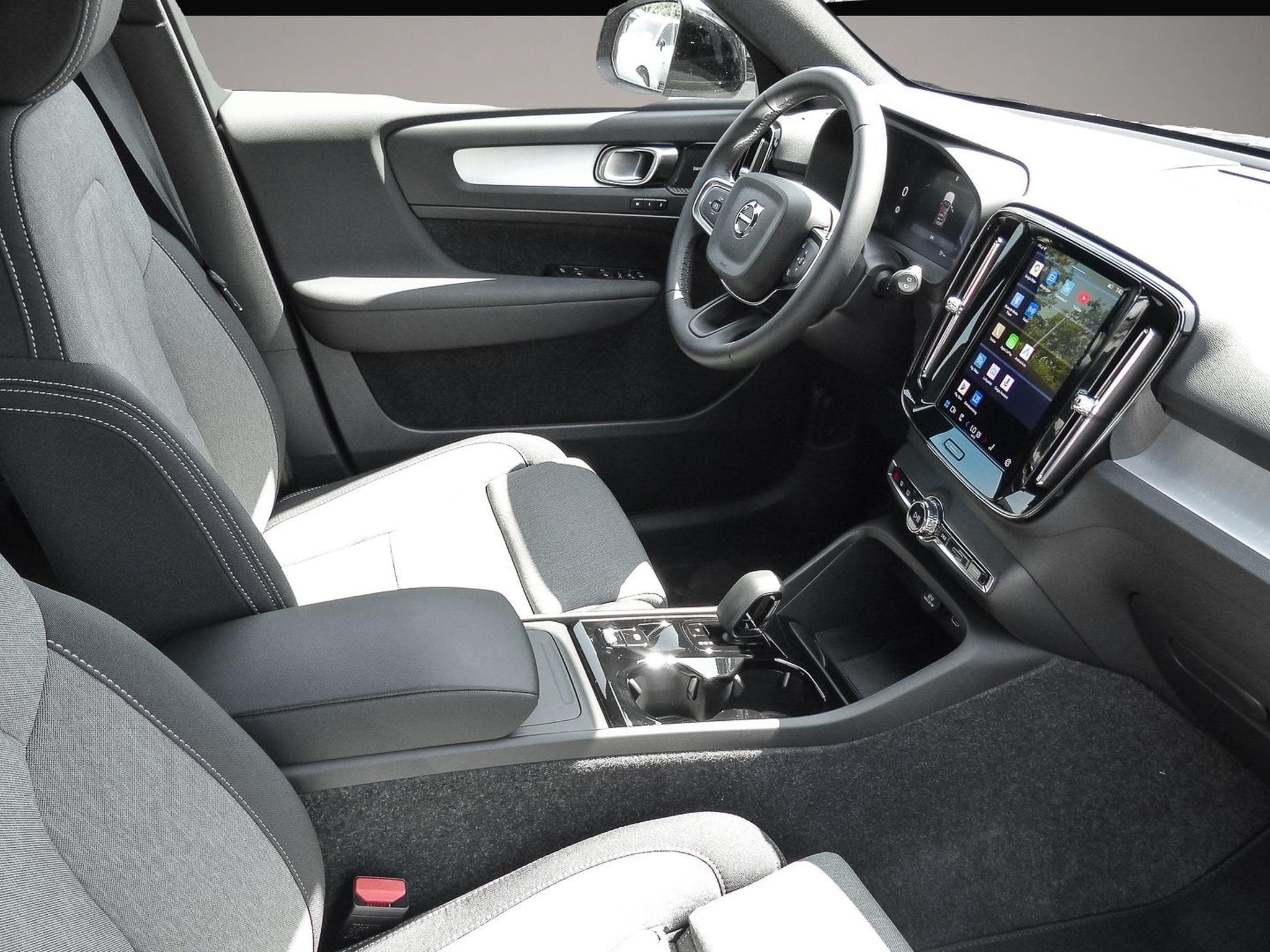 Volvo XC40 (2025) - Photo 5