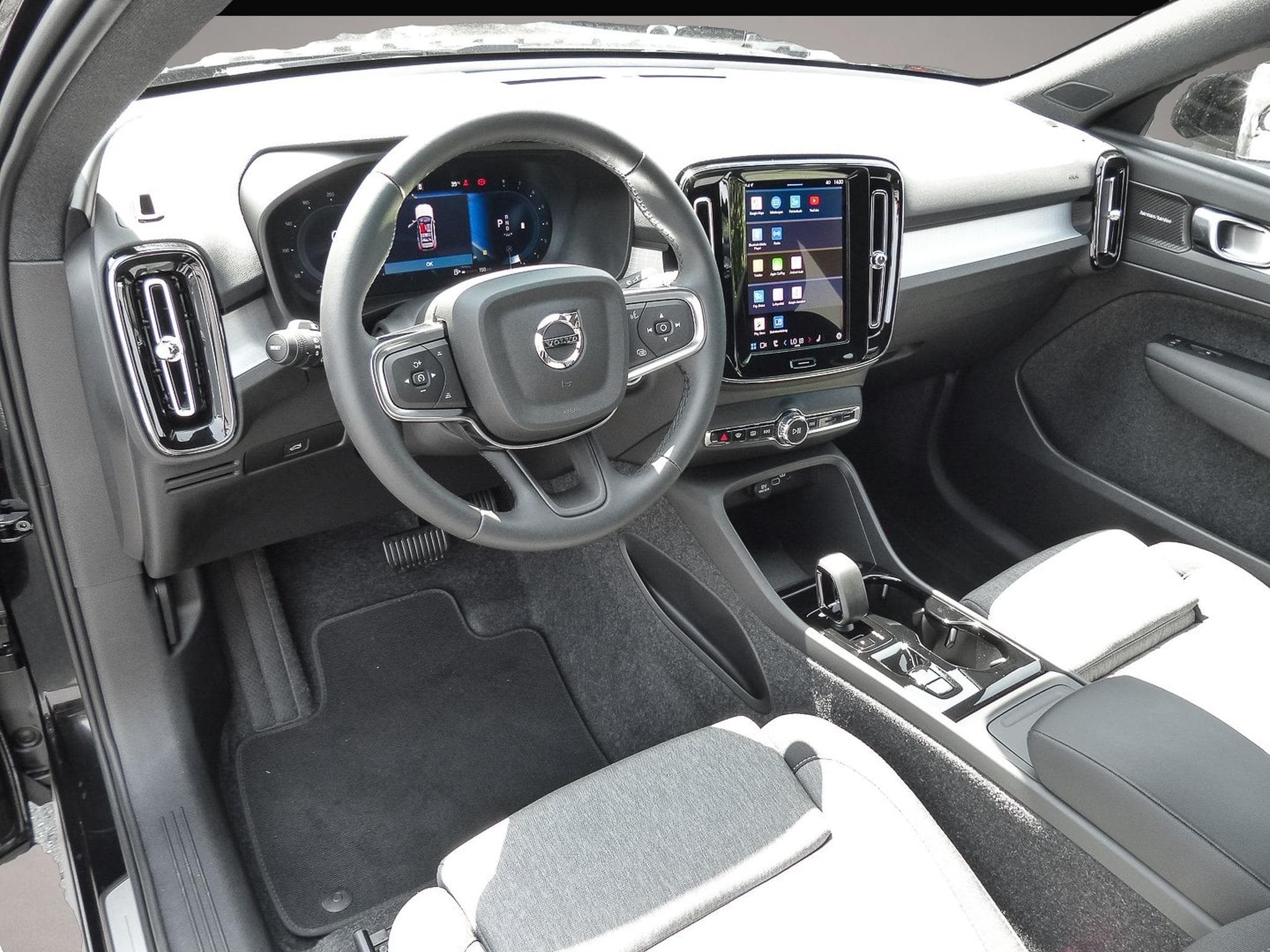 Volvo XC40 (2025) - Photo 6