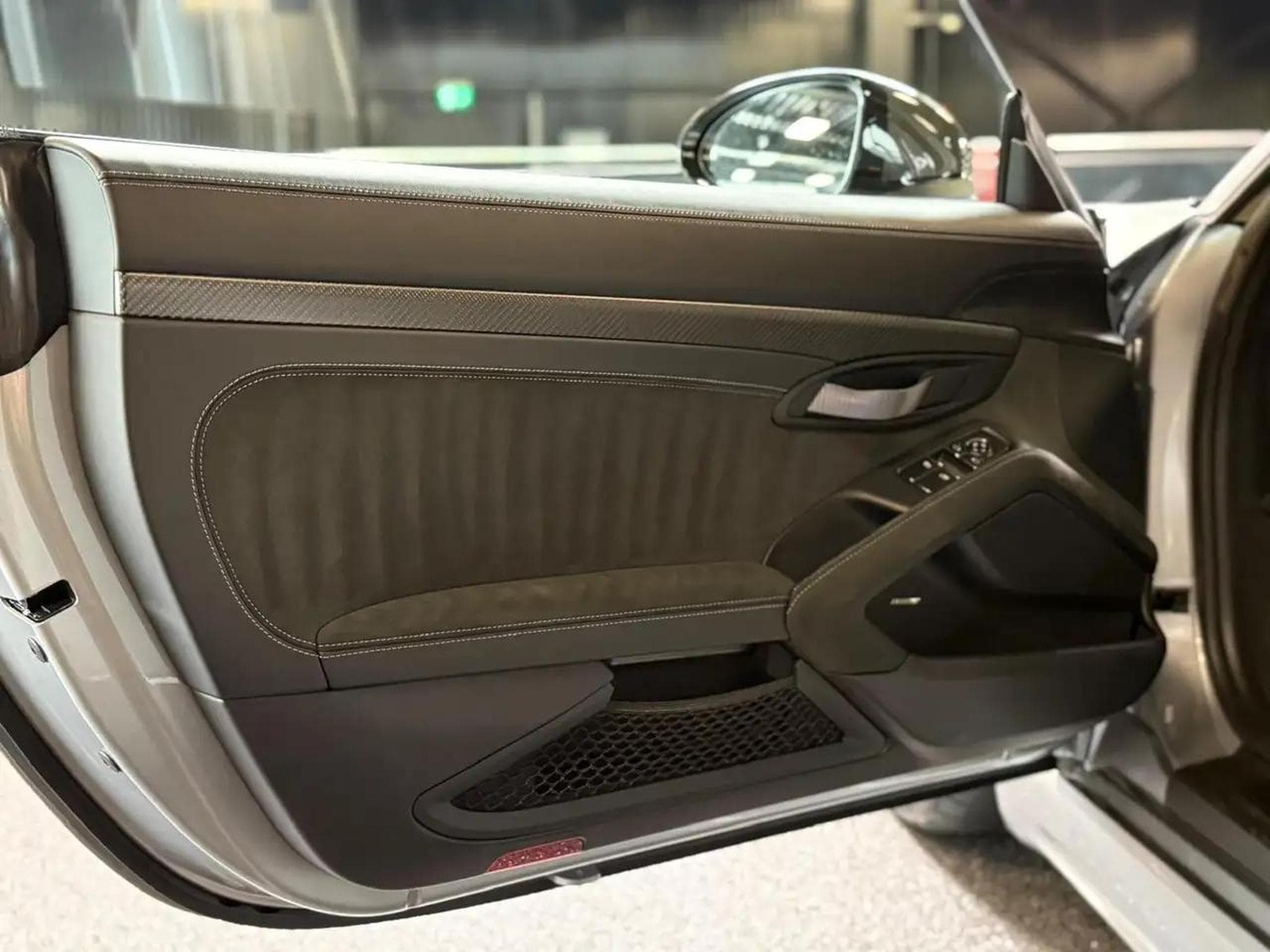 Porsche Cayman (2023) - Photo 12