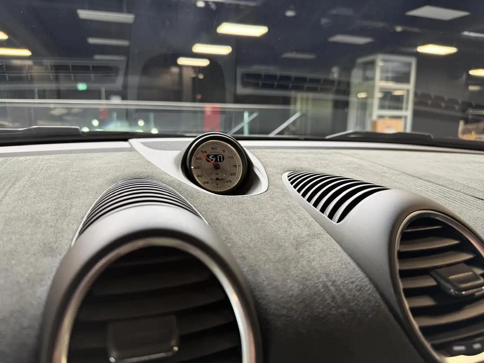 Porsche Cayman (2023) - Photo 23