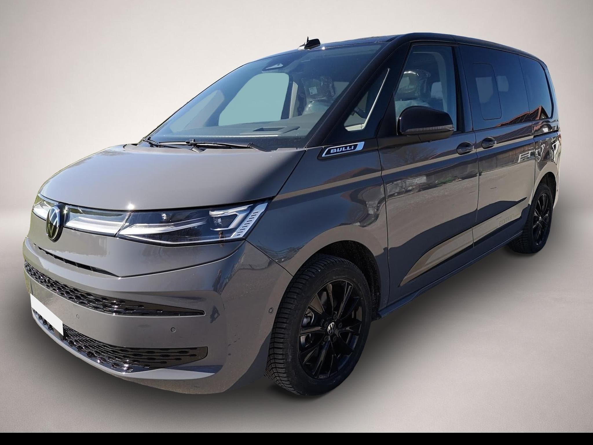 VW Multivan (2025) - Photo 1