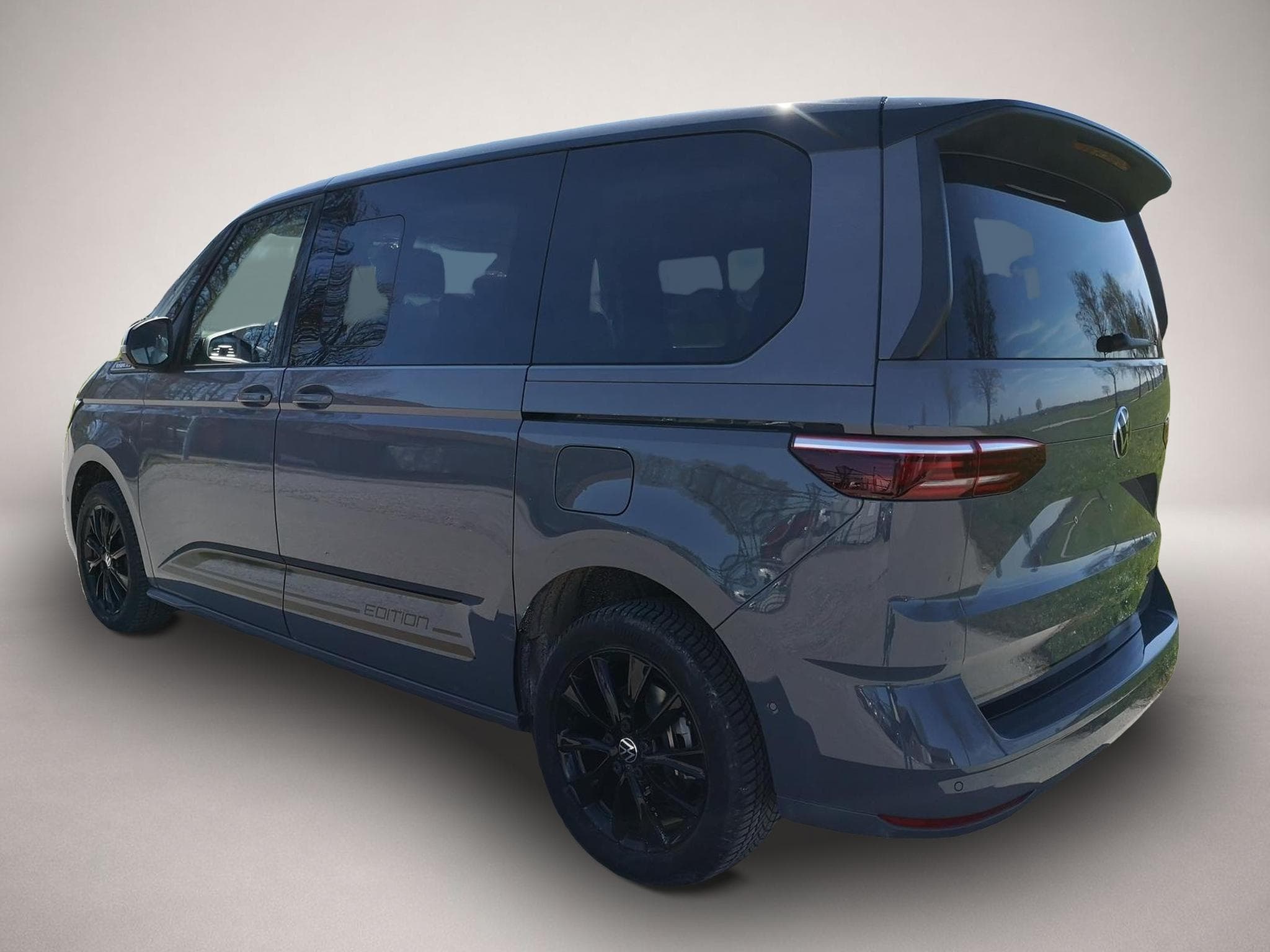 VW Multivan (2025) - Photo 2