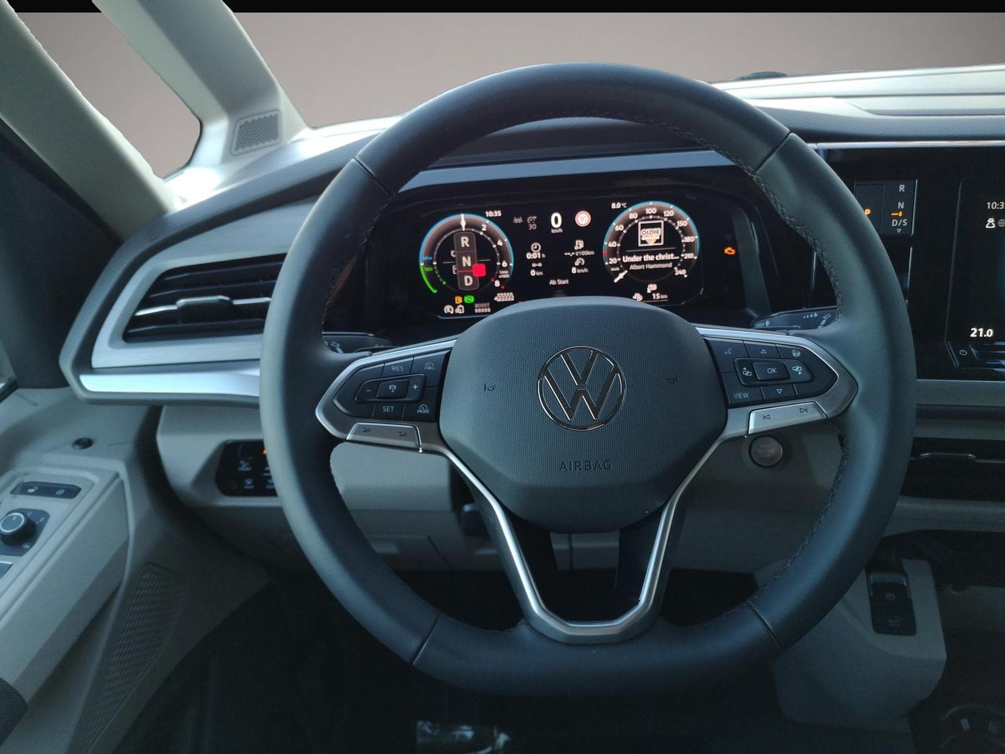 VW Multivan (2025) - Photo 4