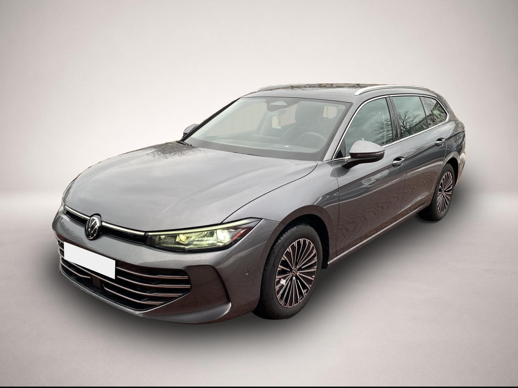 VW Passat (2025) - Photo 1