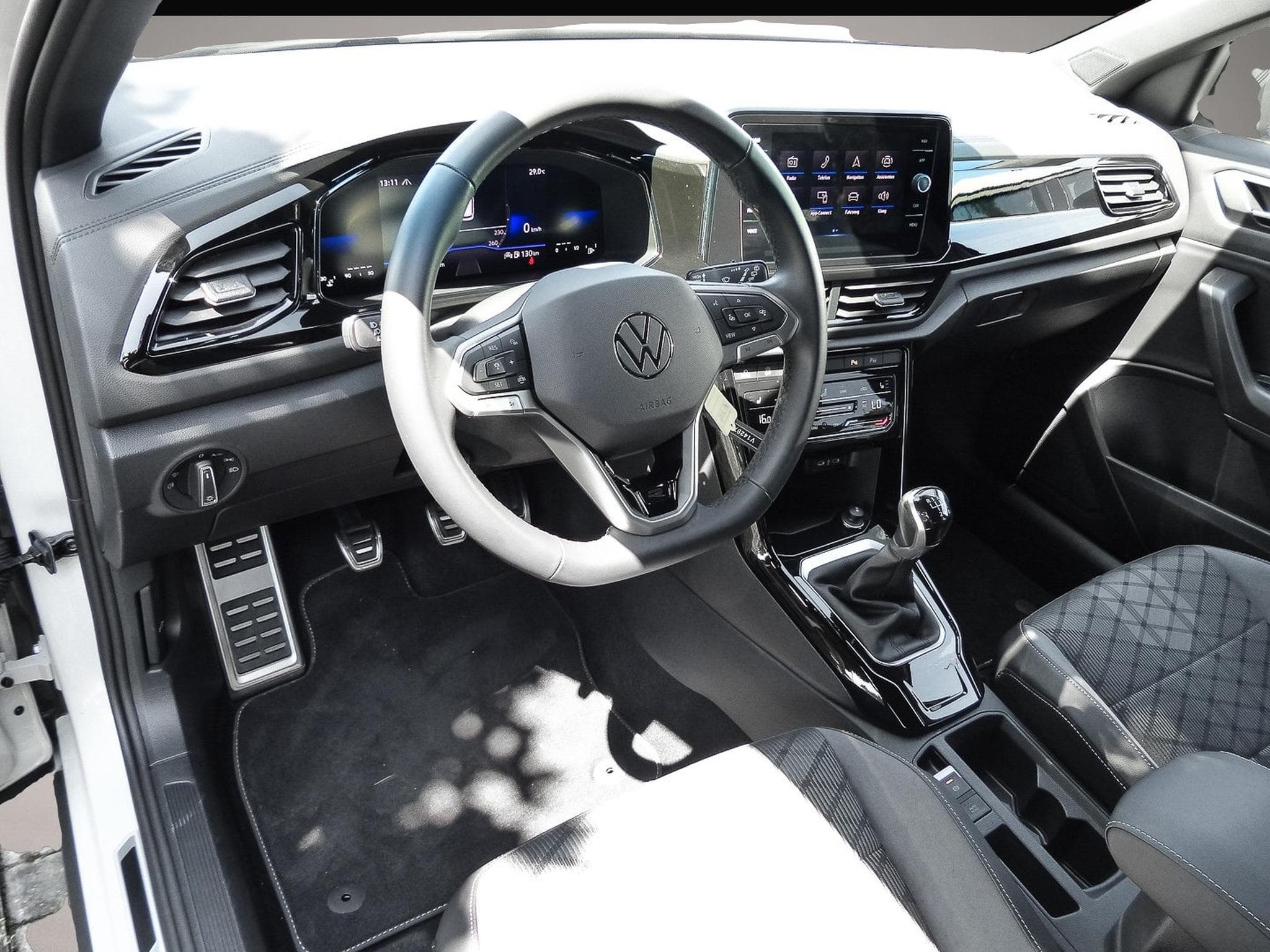VW T-Roc (2024) - Photo 5