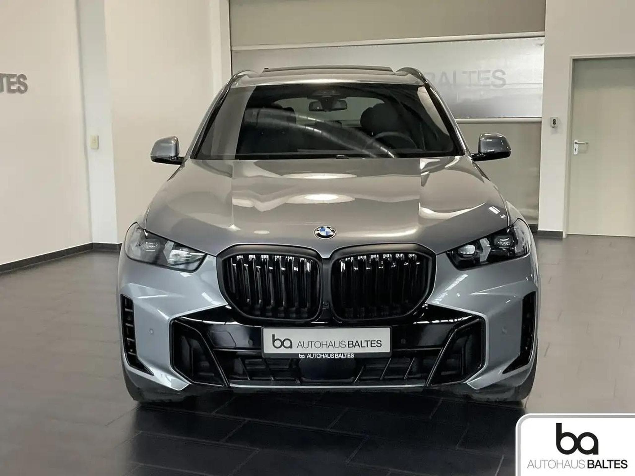 BMW X5 (2025) - Photo 2