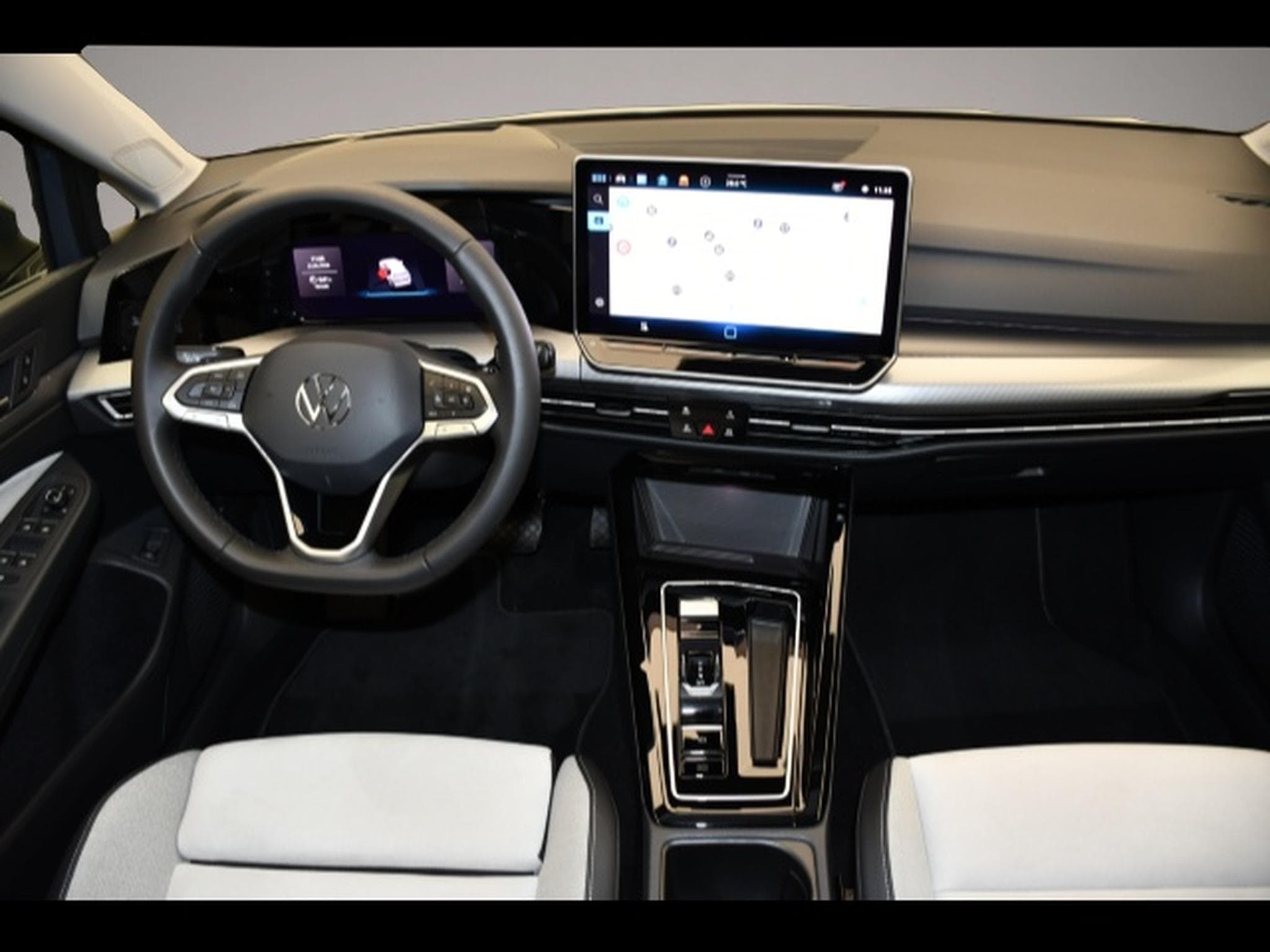 VW Golf (2025) - Photo 4