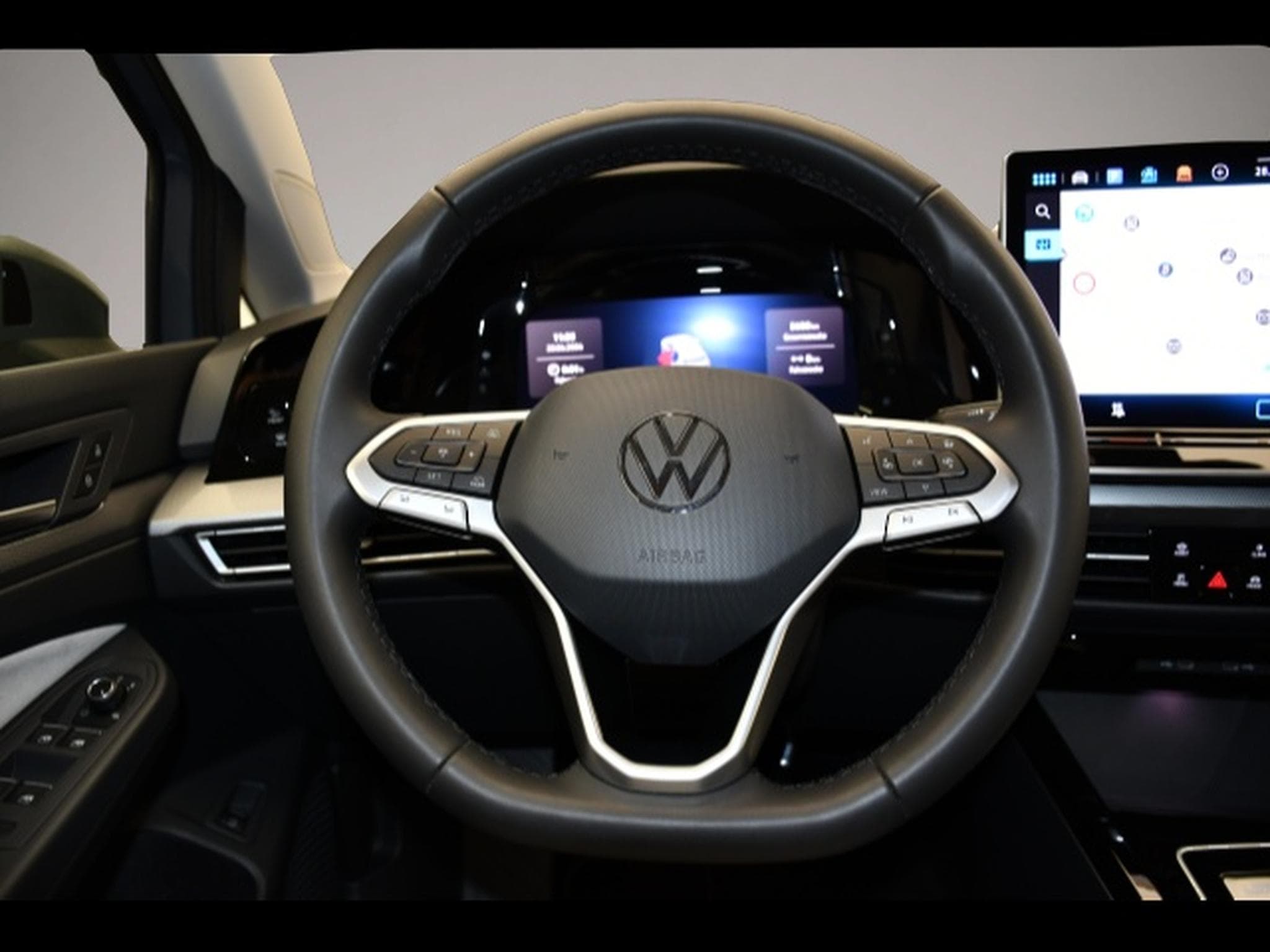 VW Golf (2025) - Photo 5