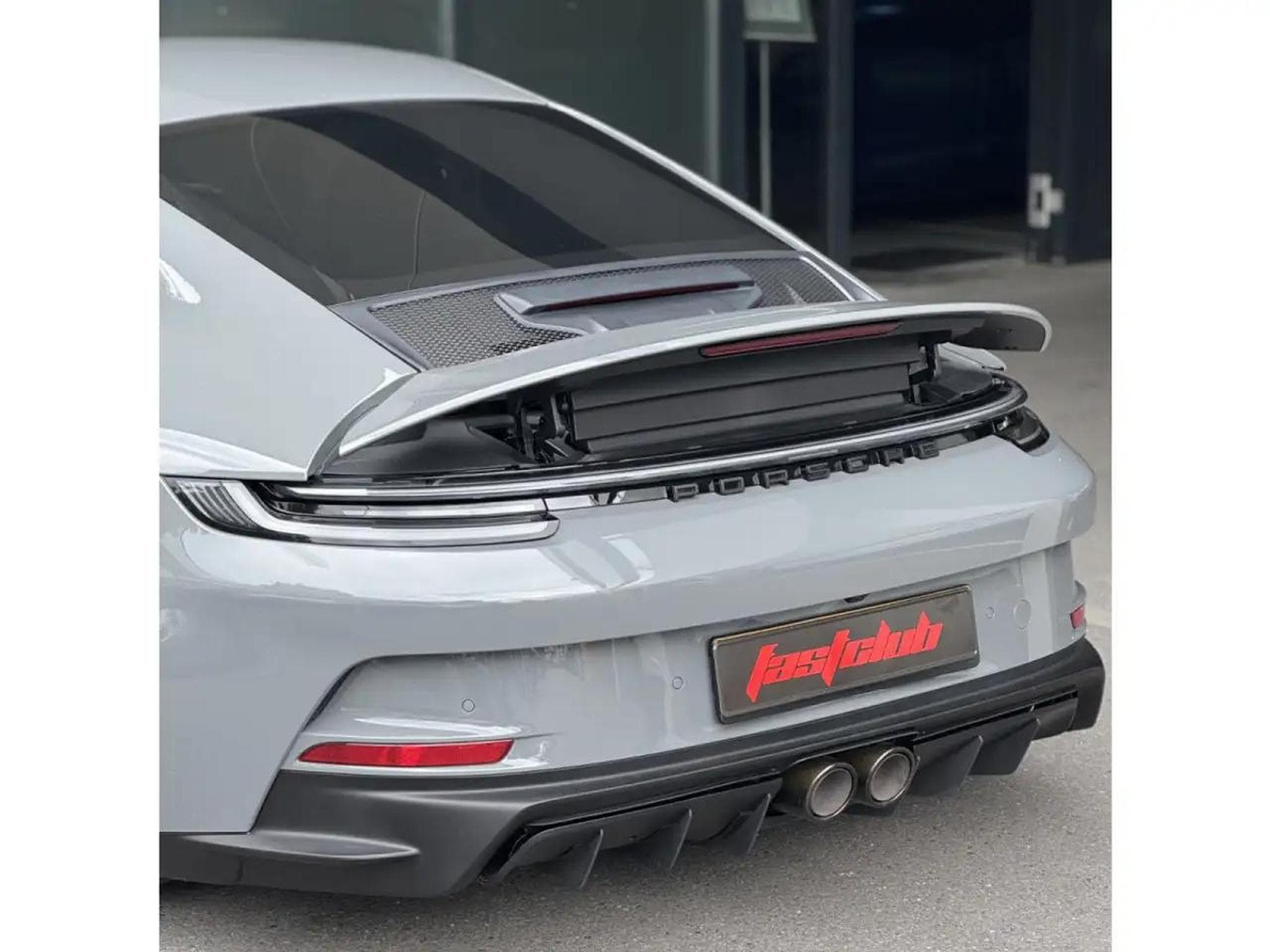 Porsche 911 (2023) - Photo 12