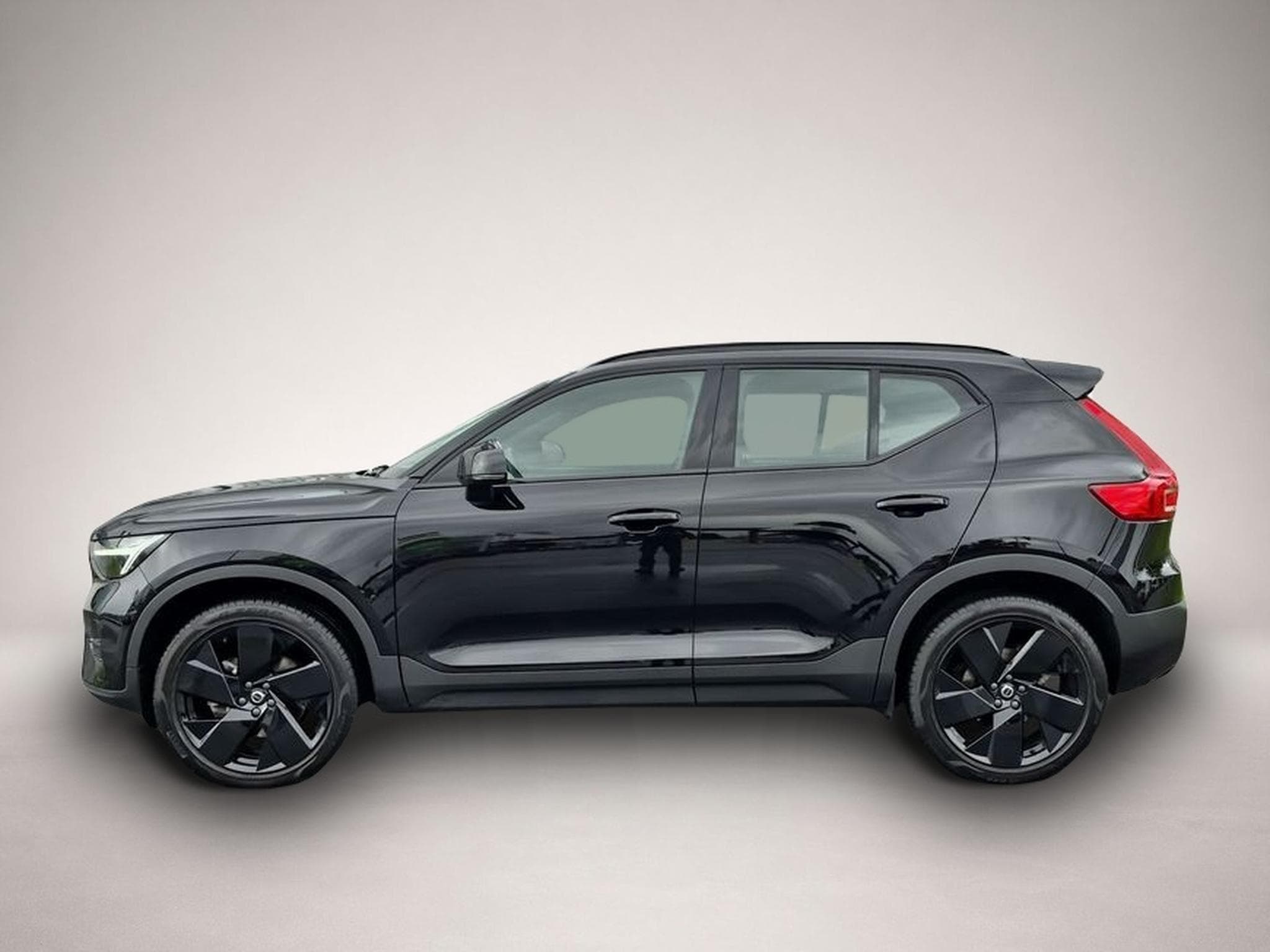 Volvo XC40 (2025) - Photo 4
