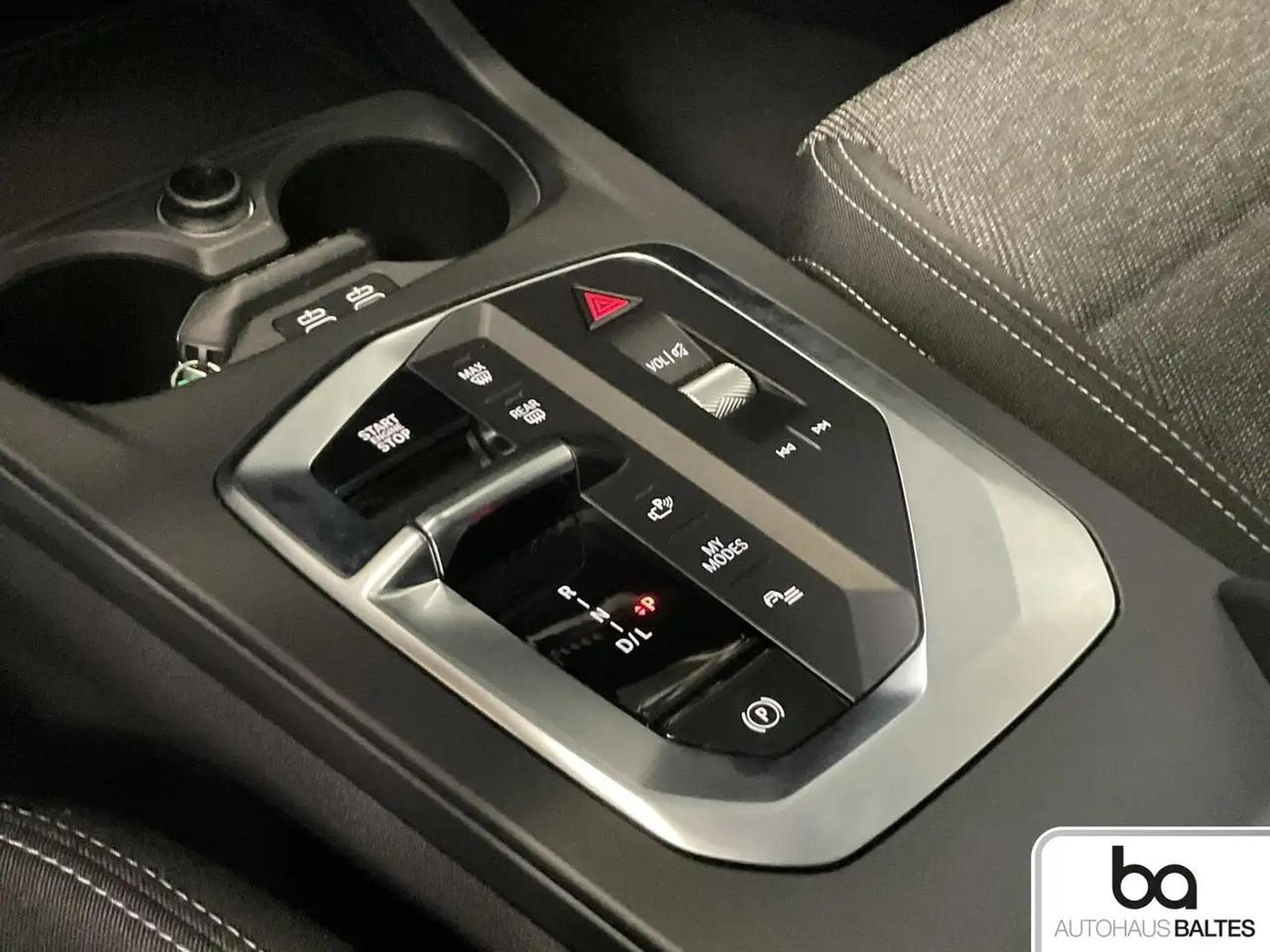 BMW 120 (2025) - Photo 11