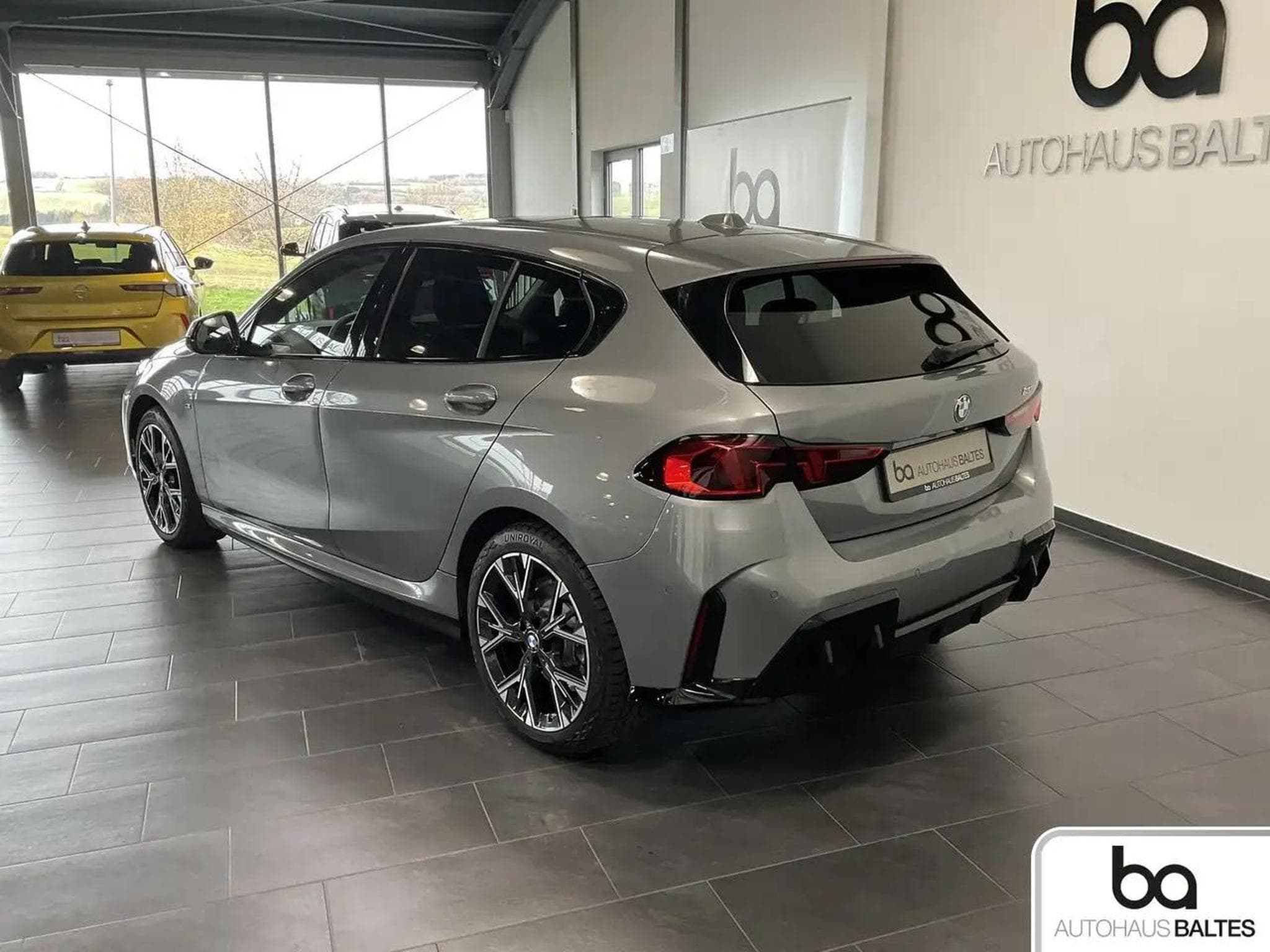 BMW 120 (2025) - Photo 4