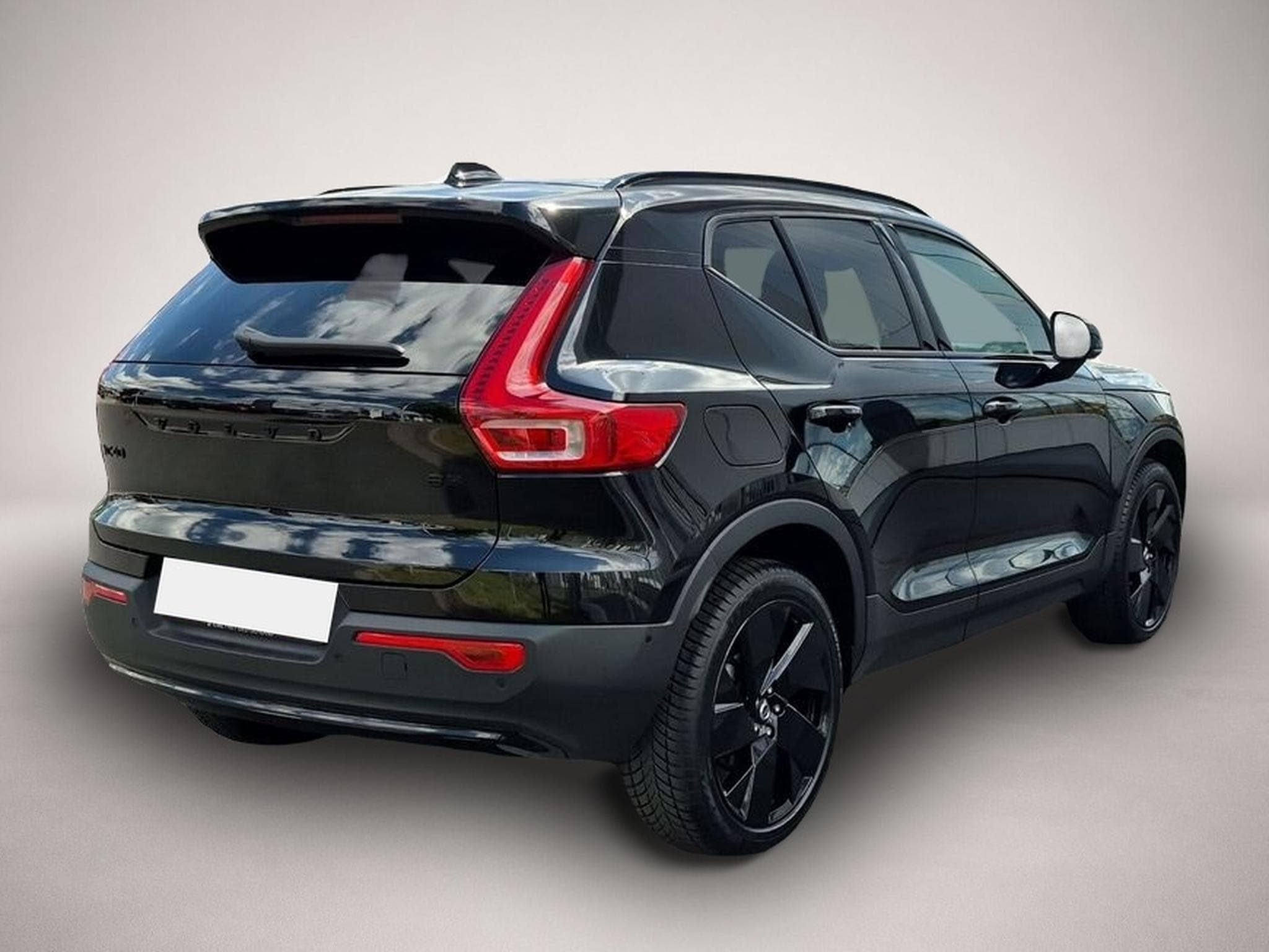 Volvo XC40 (2025) - Photo 2