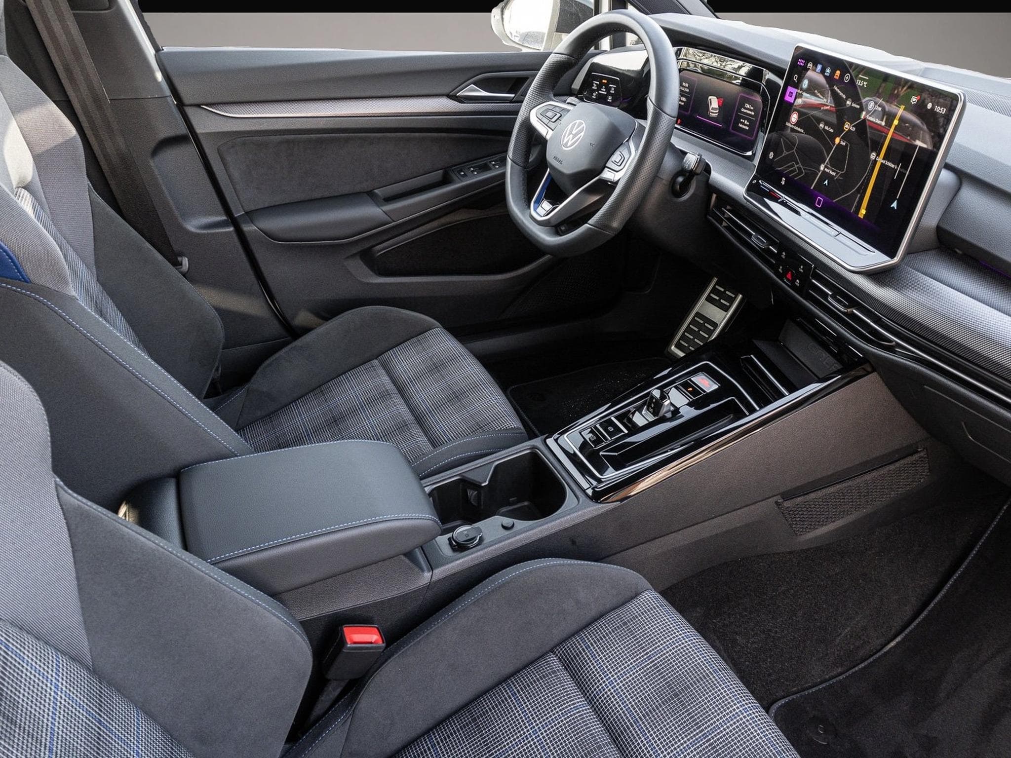 VW Golf (2025) - Photo 6