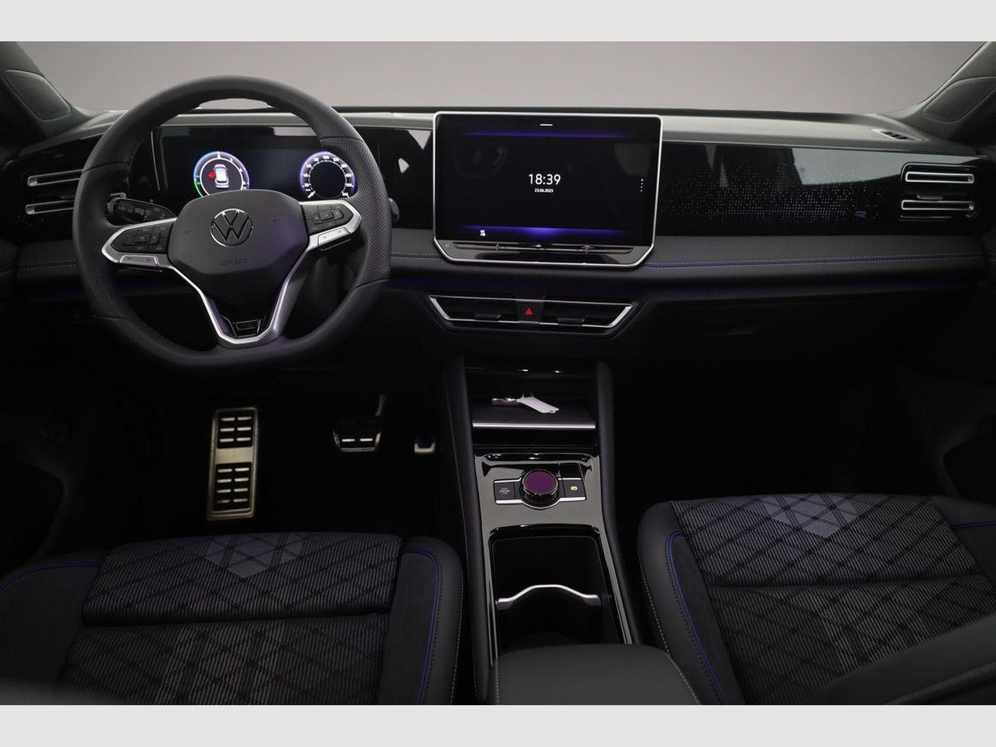 VW Tiguan (2025) - Photo 5