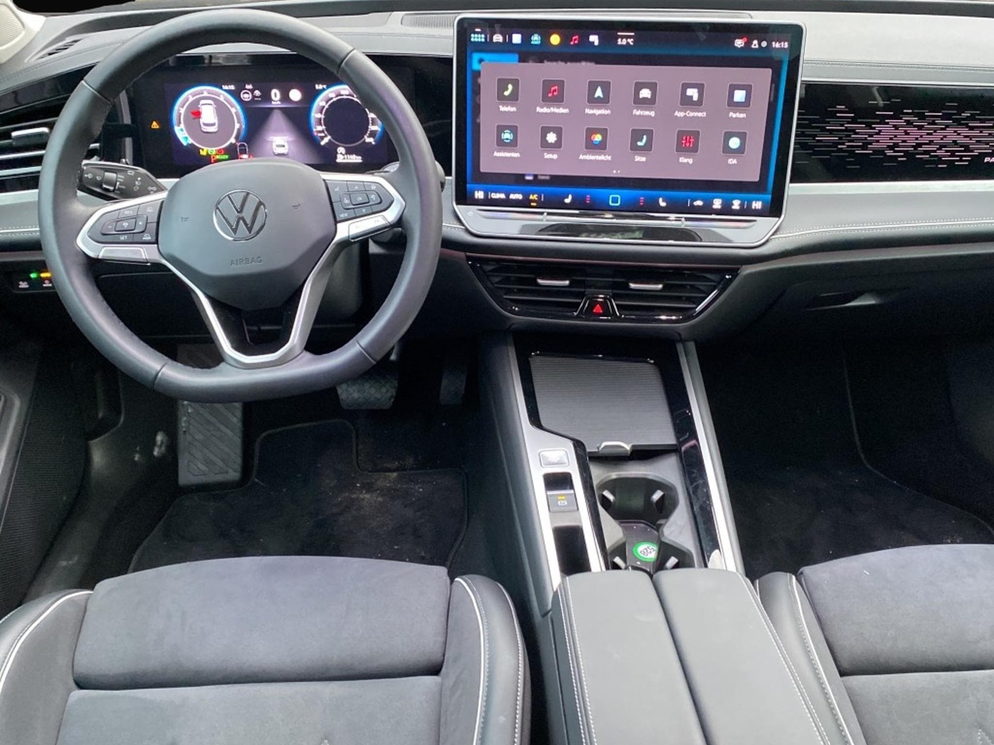 VW Passat (2025) - Photo 5