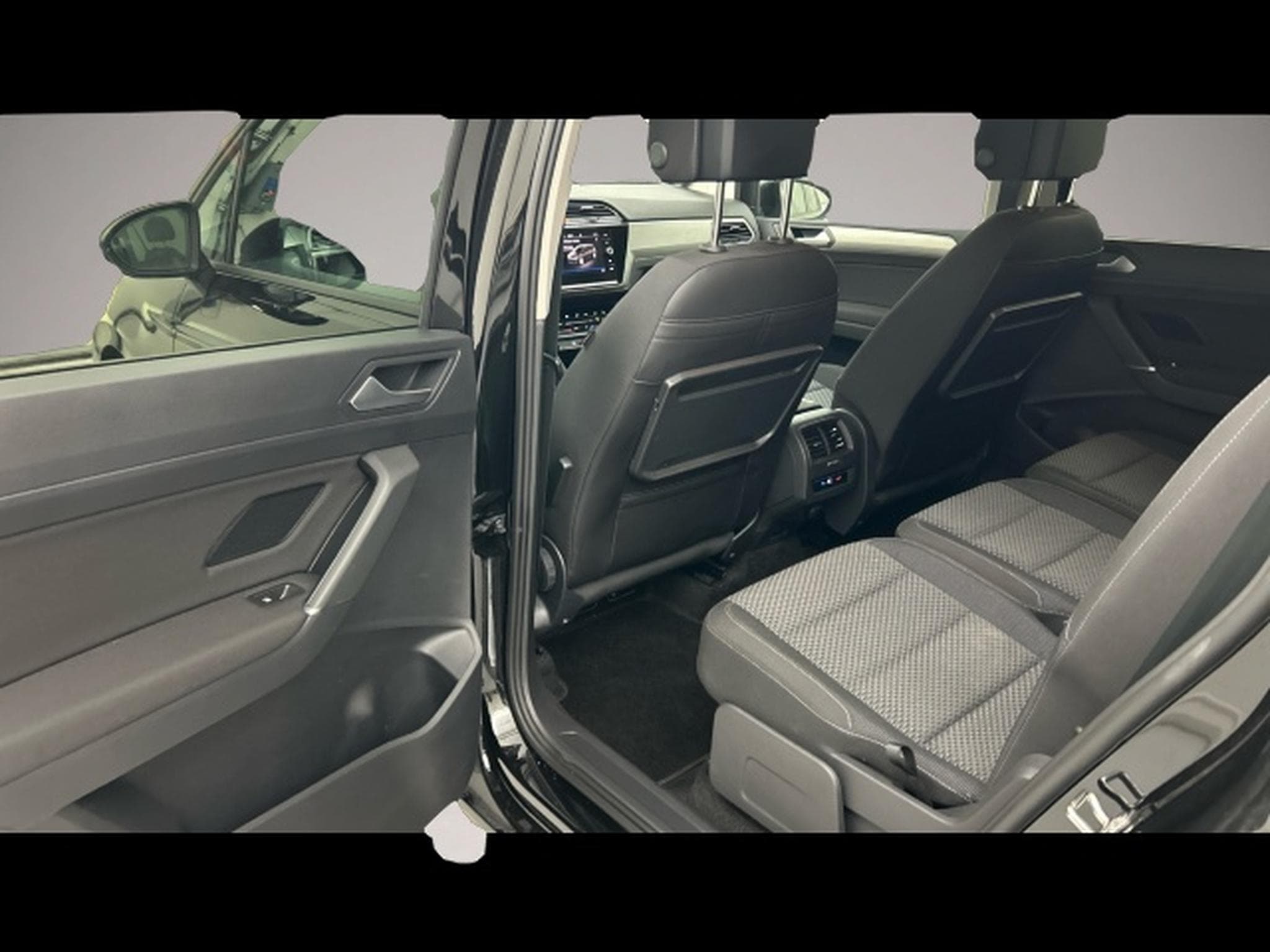VW Touran (2025) - Photo 7