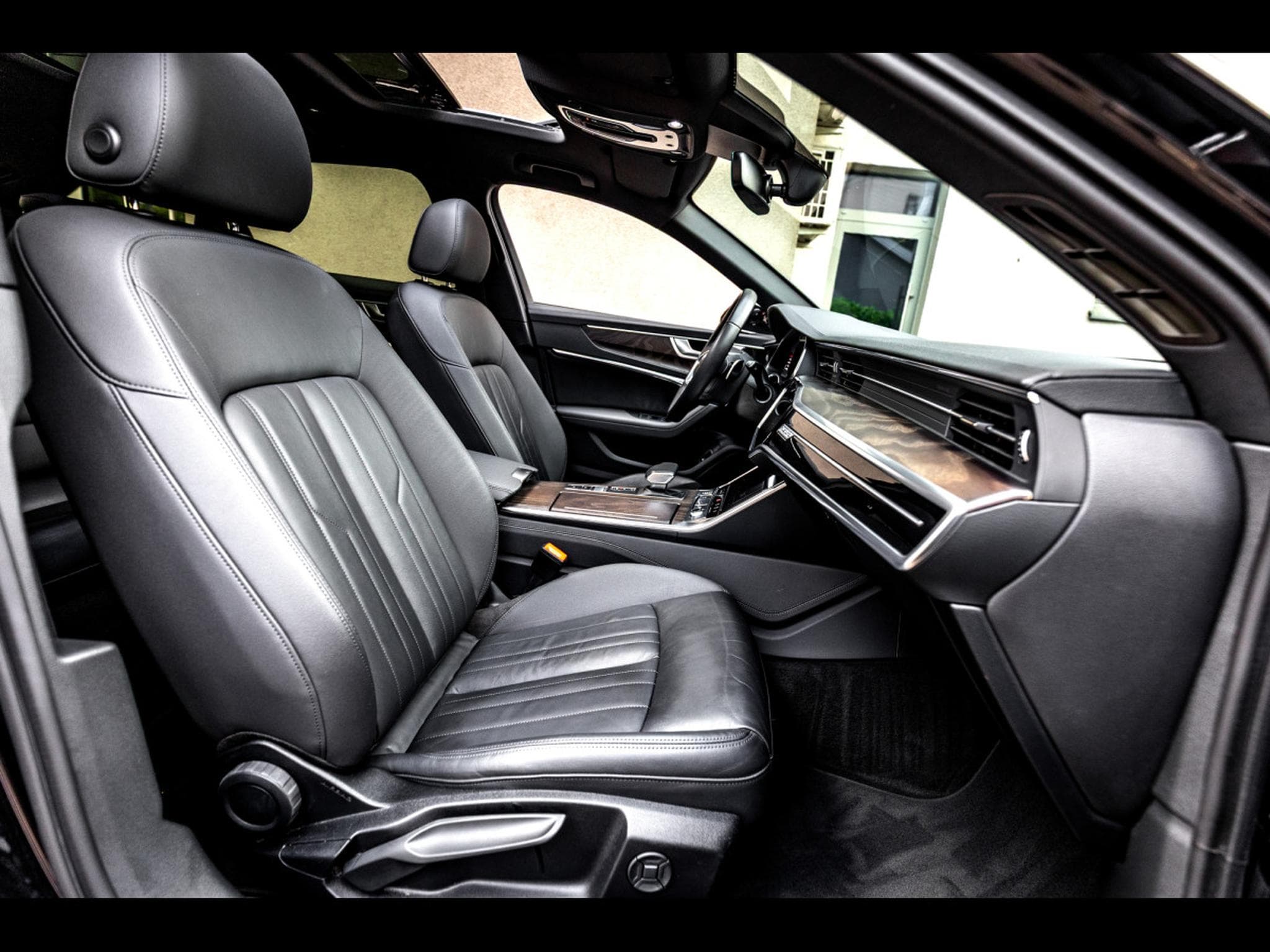 Audi A6 AVANT 55 3.0 TDI V6 QUATTRO TIPTRONIC (349 CH) – MYTHOS BLAC (2020) - Photo 20