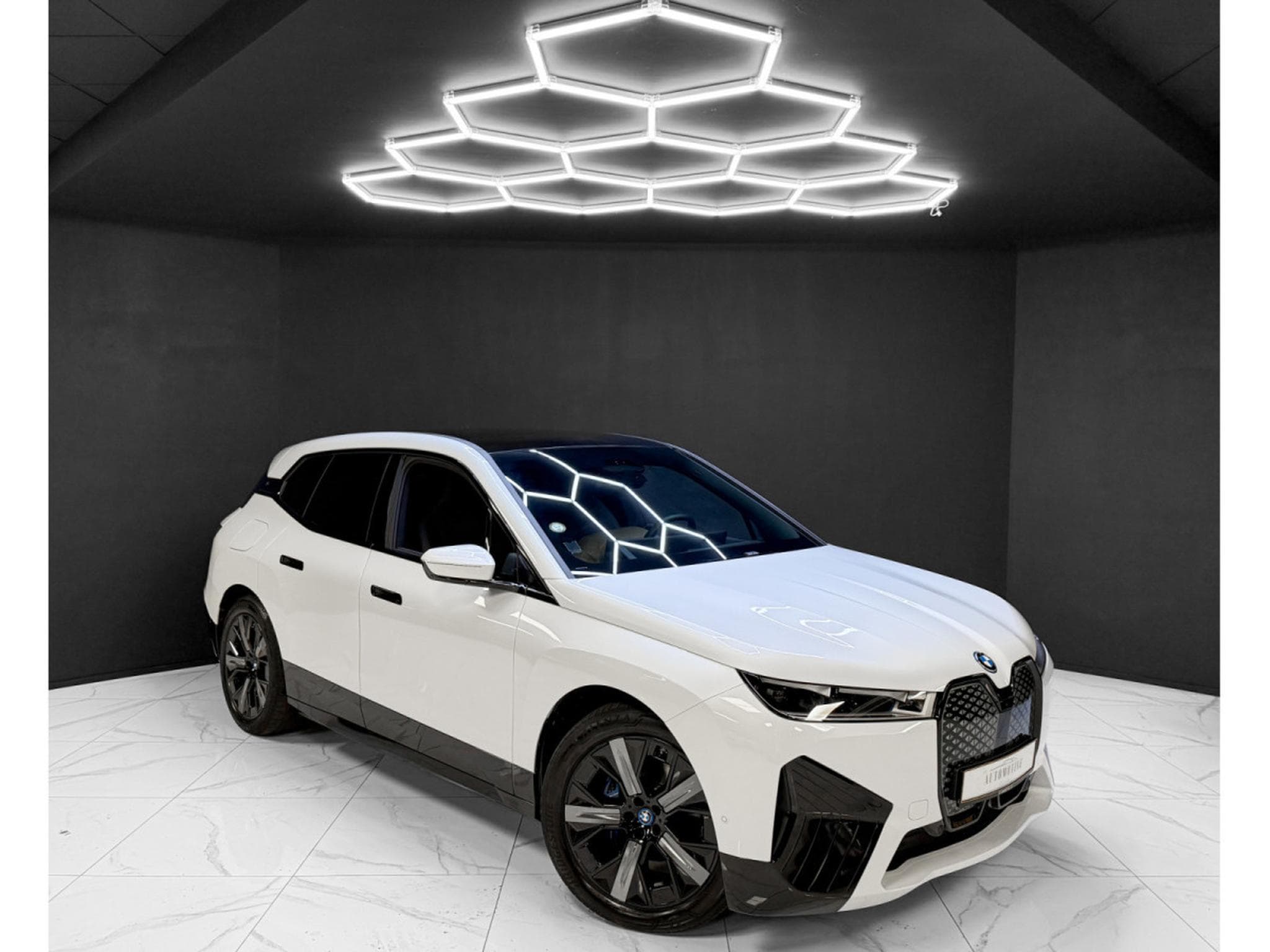 BMW iX 50 xDrive / M SPORT / HK / PANO / 360 (2023) - Photo 7