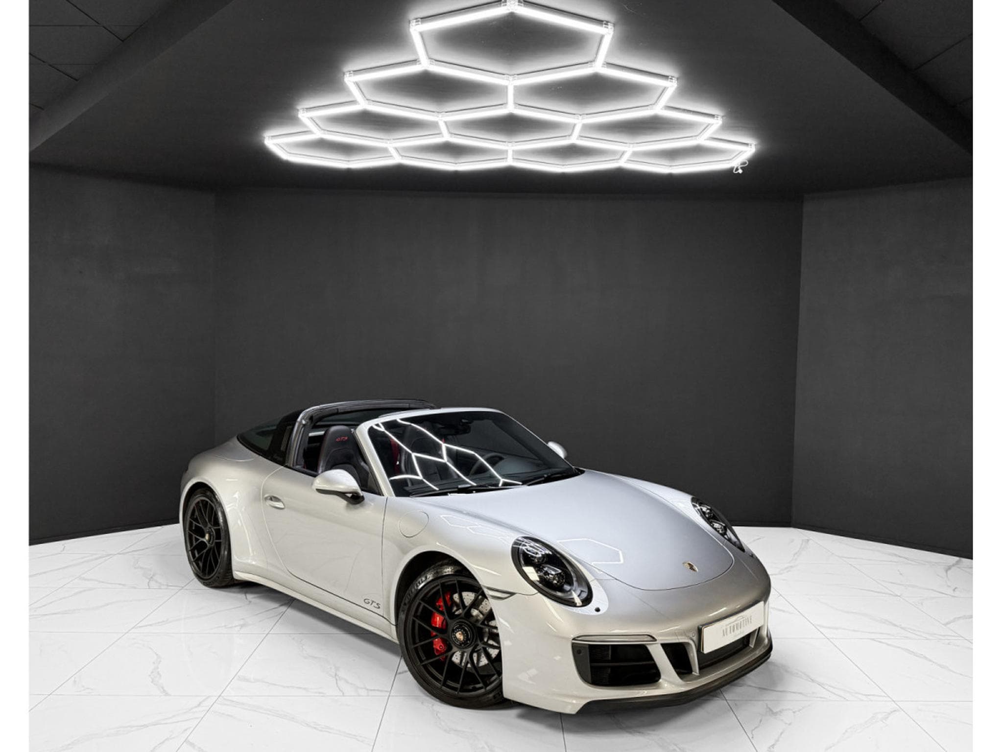 Porsche 911 991.2 Targa 4 GTS - 1st owner - full Porsche service (2019) - Photo 7