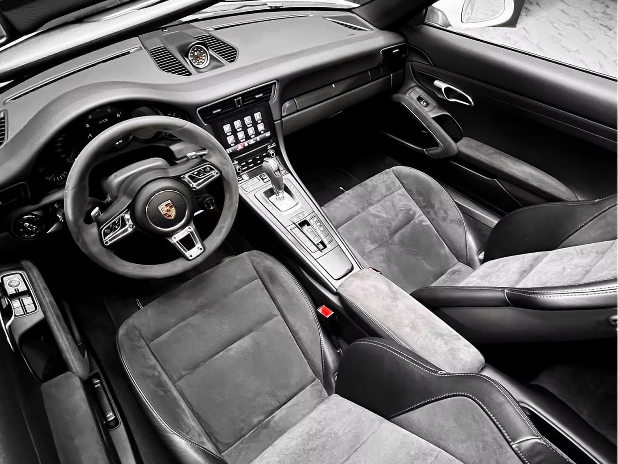 Porsche 911 911 991.2 Targa 4 GTS - APPROVED 2027 (2018) - Photo 14