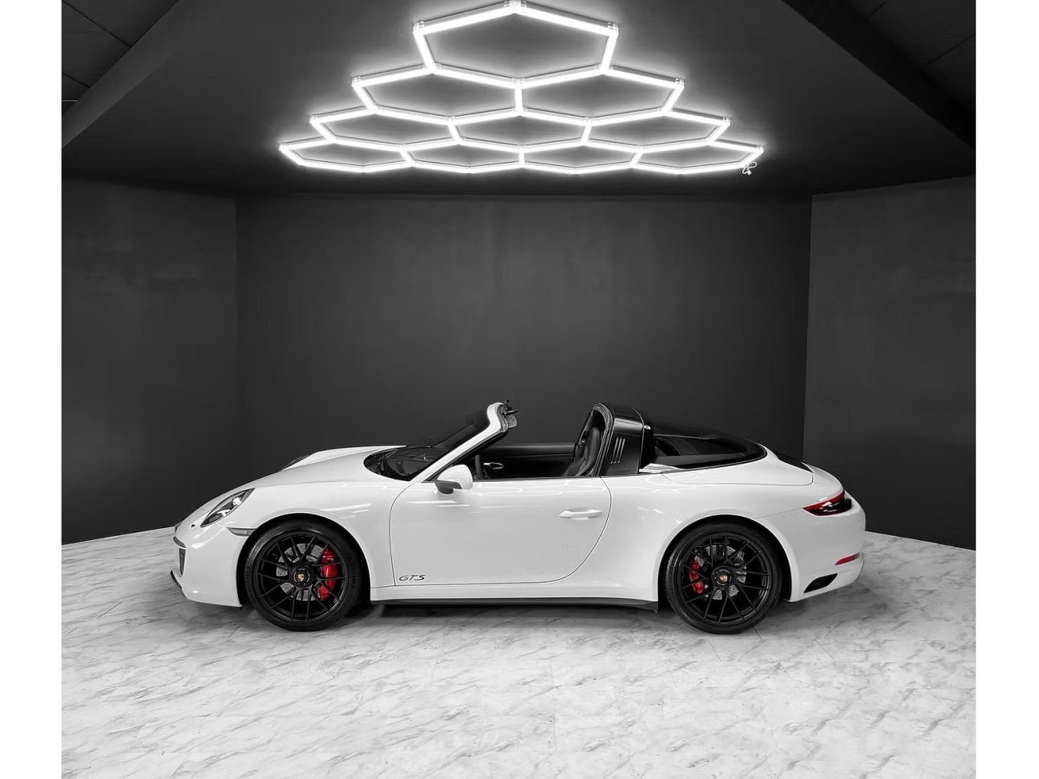 Porsche 911 911 991.2 Targa 4 GTS - APPROVED 2027 (2018) - Photo 2