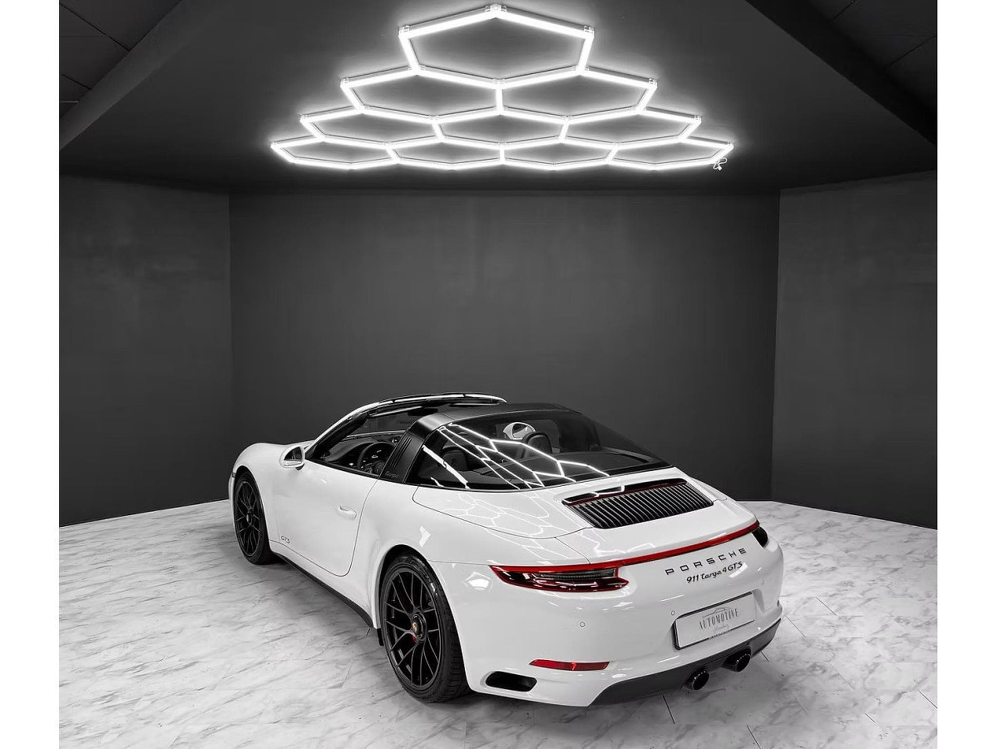 Porsche 911 911 991.2 Targa 4 GTS - APPROVED 2027 (2018) - Photo 3