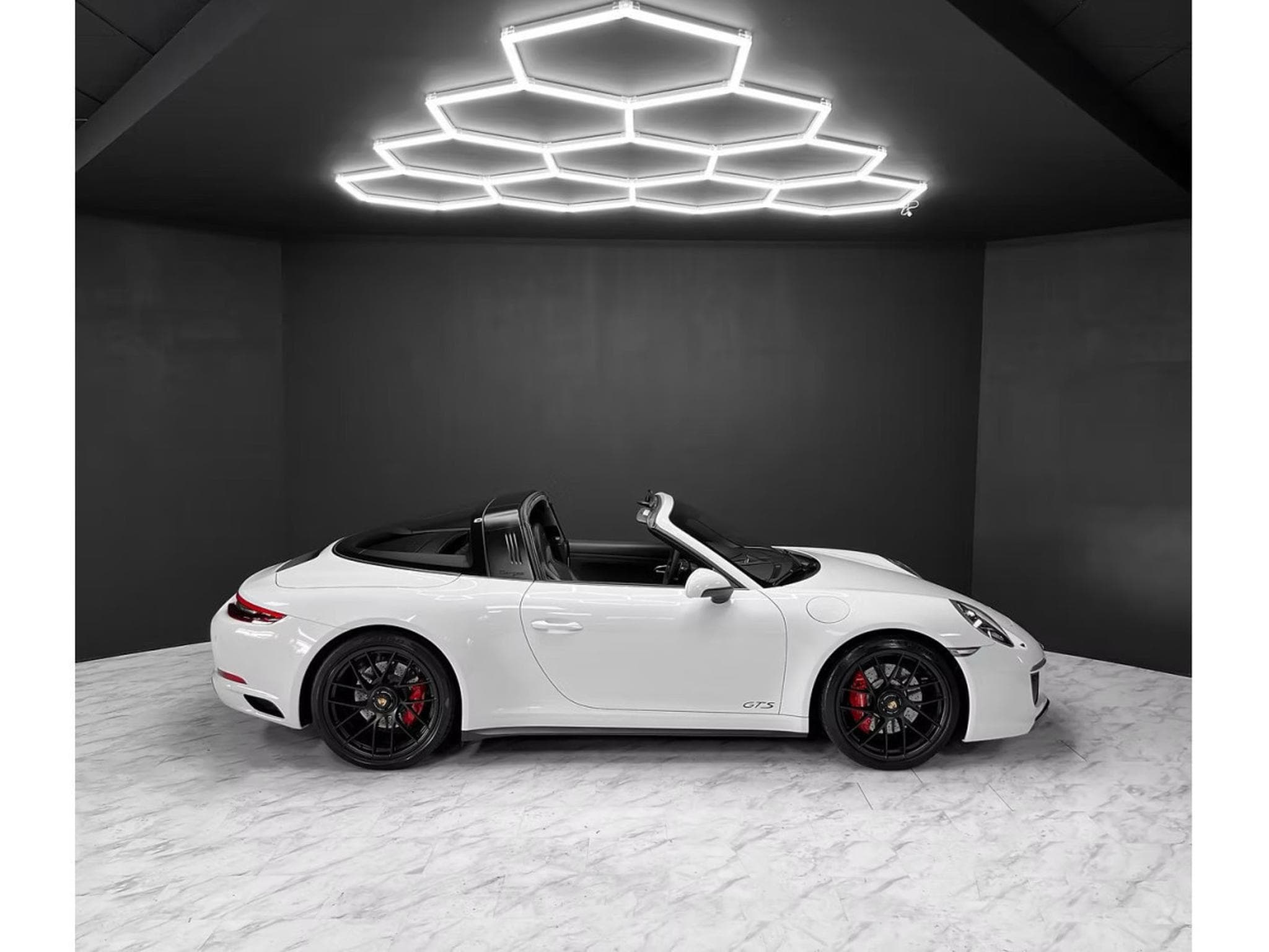 Porsche 911 911 991.2 Targa 4 GTS - APPROVED 2027 (2018) - Photo 6