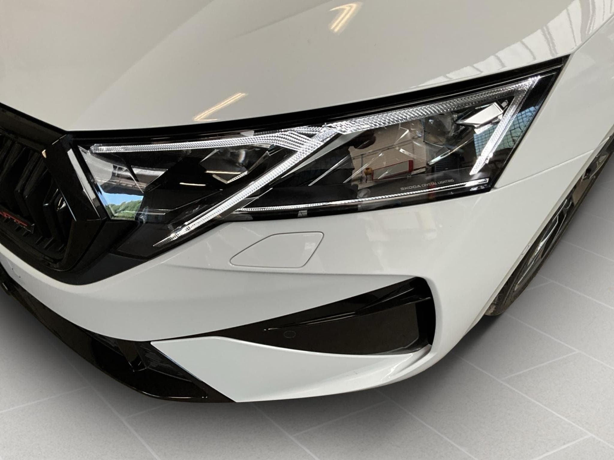 Skoda Octavia RS+DSG+SUEDIA+AHK+Pano+360 (2025) - Photo 17