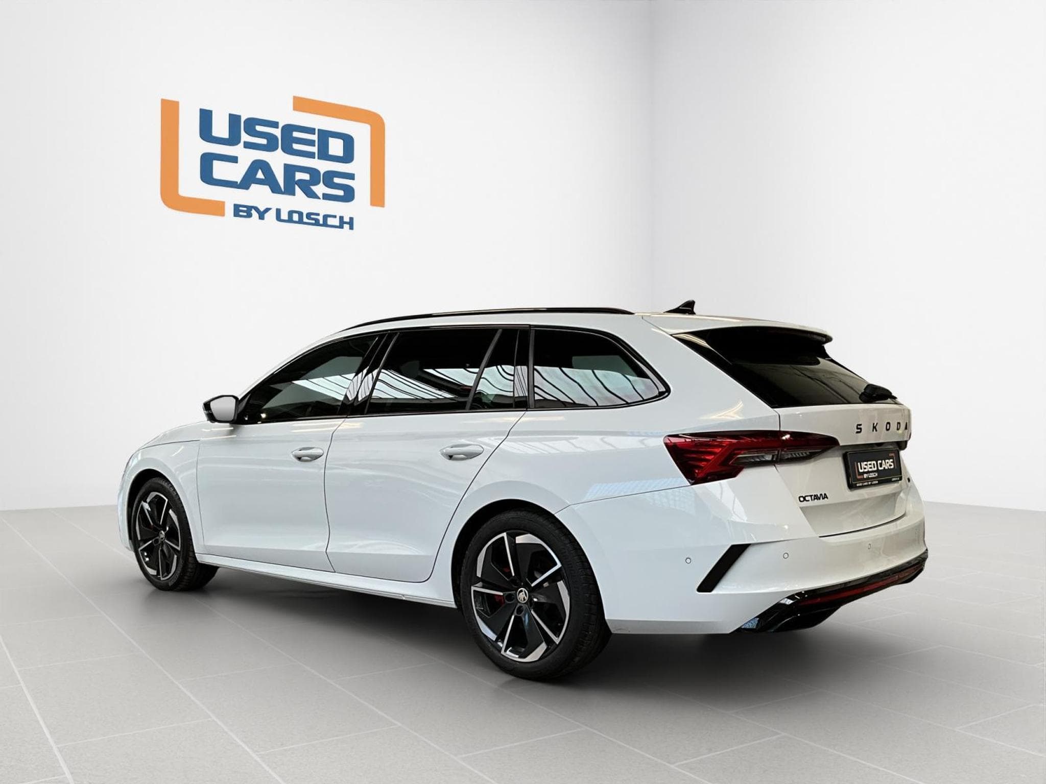 Skoda Octavia RS+DSG+SUEDIA+AHK+Pano+360 (2025) - Photo 5