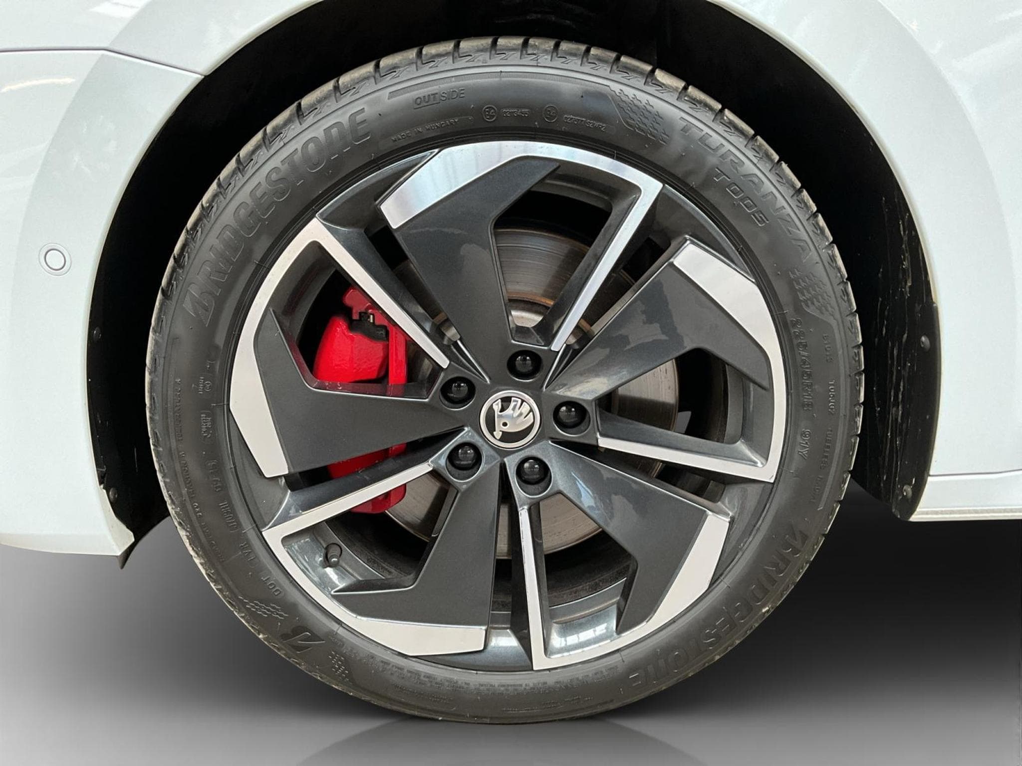 Skoda Octavia RS+DSG+SUEDIA+AHK+Pano+360 (2025) - Photo 8