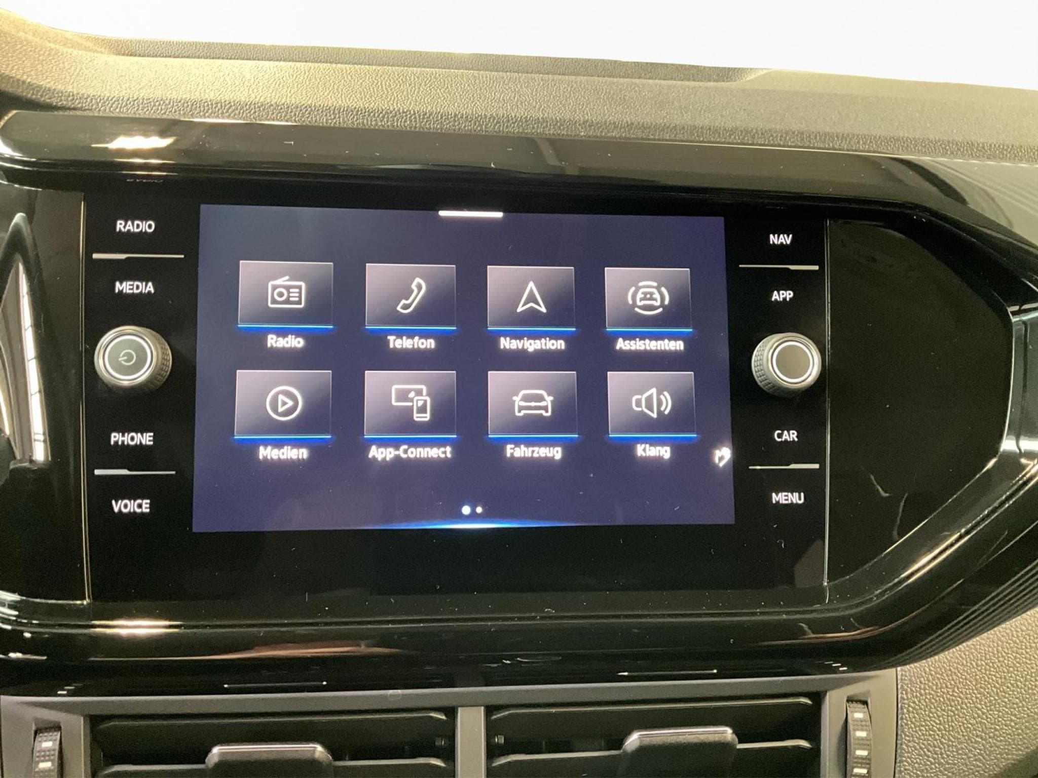 VW T-Cross Style+DSG+P.Tech.+RearView+Navi (2023) - Photo 13