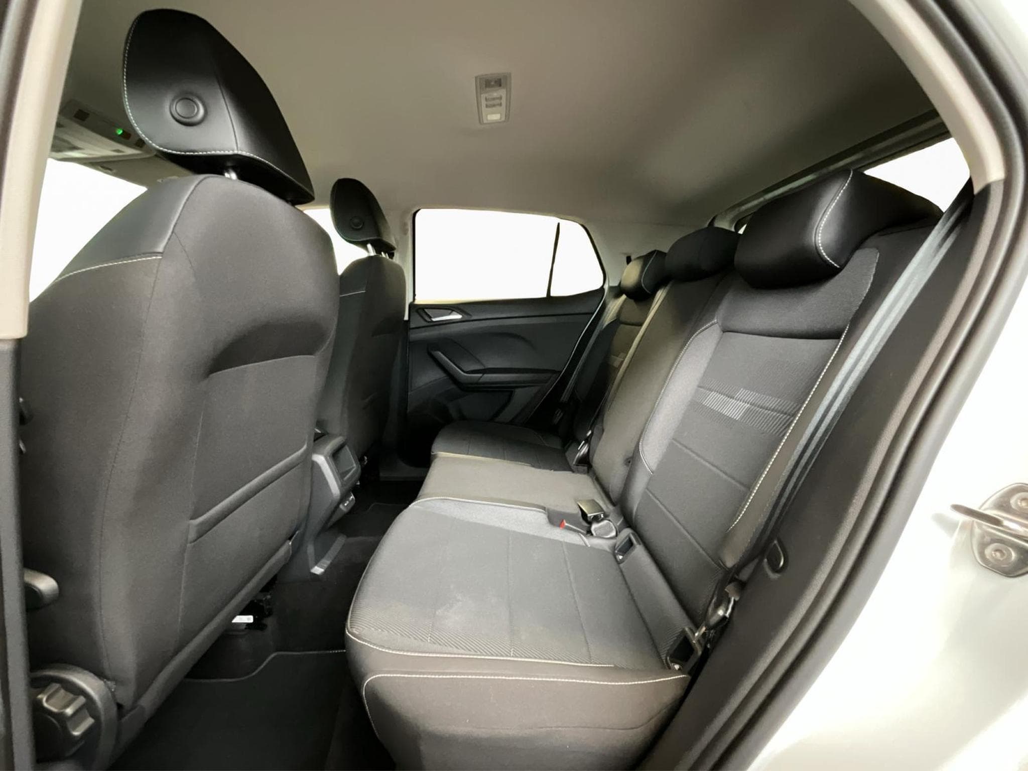VW T-Cross Style+DSG+P.Tech.+RearView+Navi (2023) - Photo 15