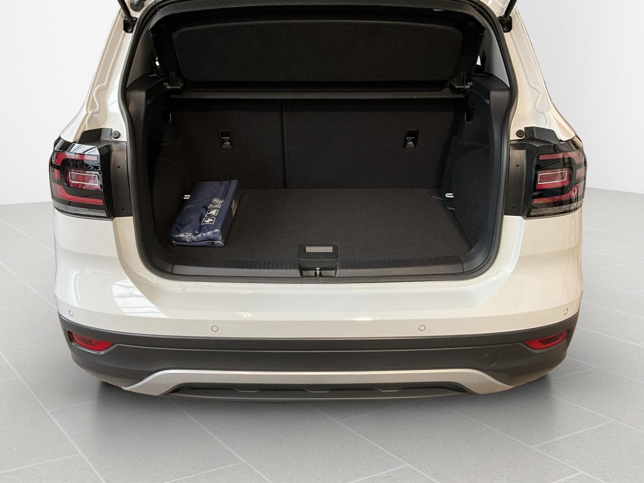 VW T-Cross Style+DSG+P.Tech.+RearView+Navi (2023) - Photo 16