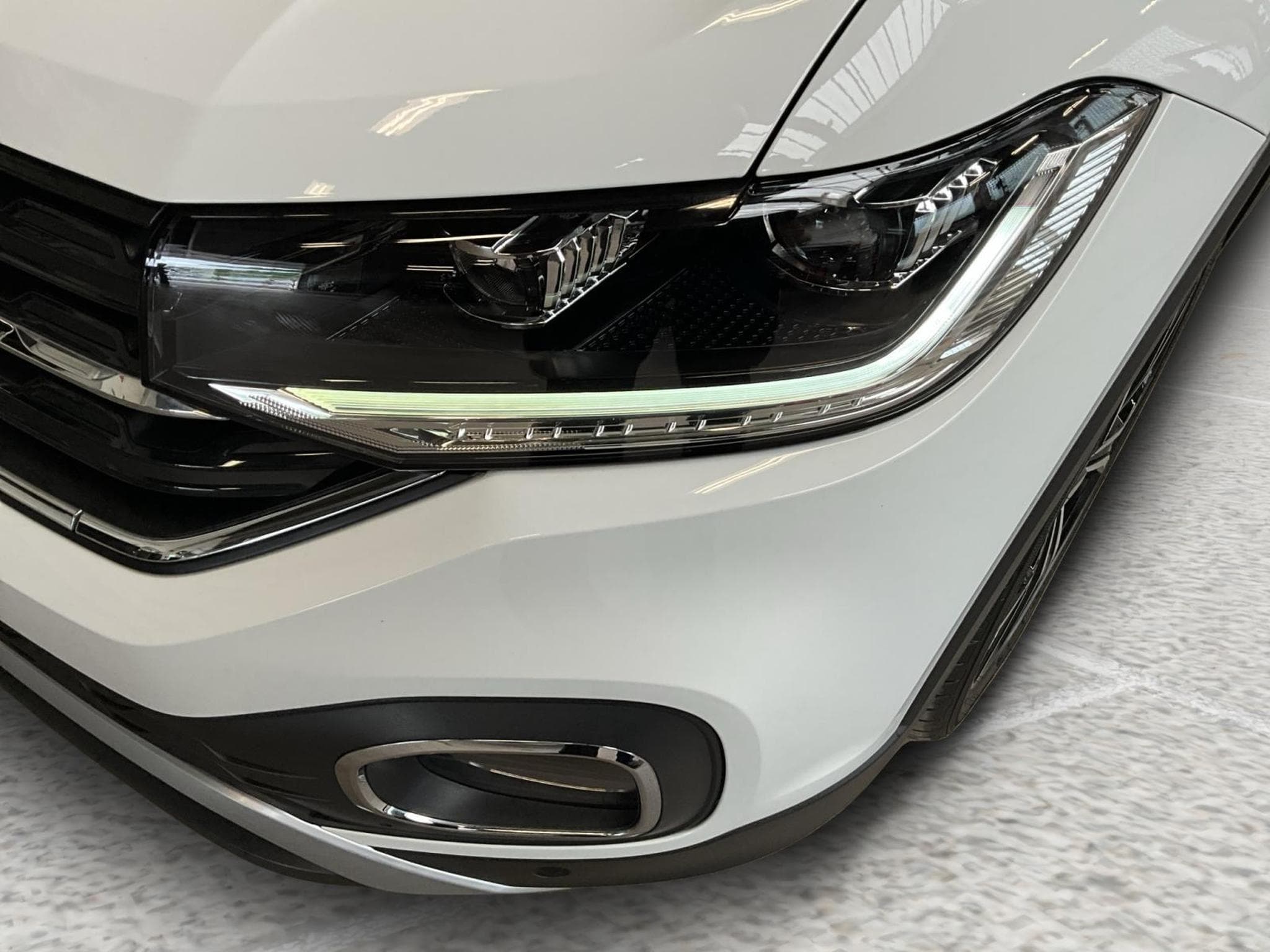 VW T-Cross Style+DSG+P.Tech.+RearView+Navi (2023) - Photo 17
