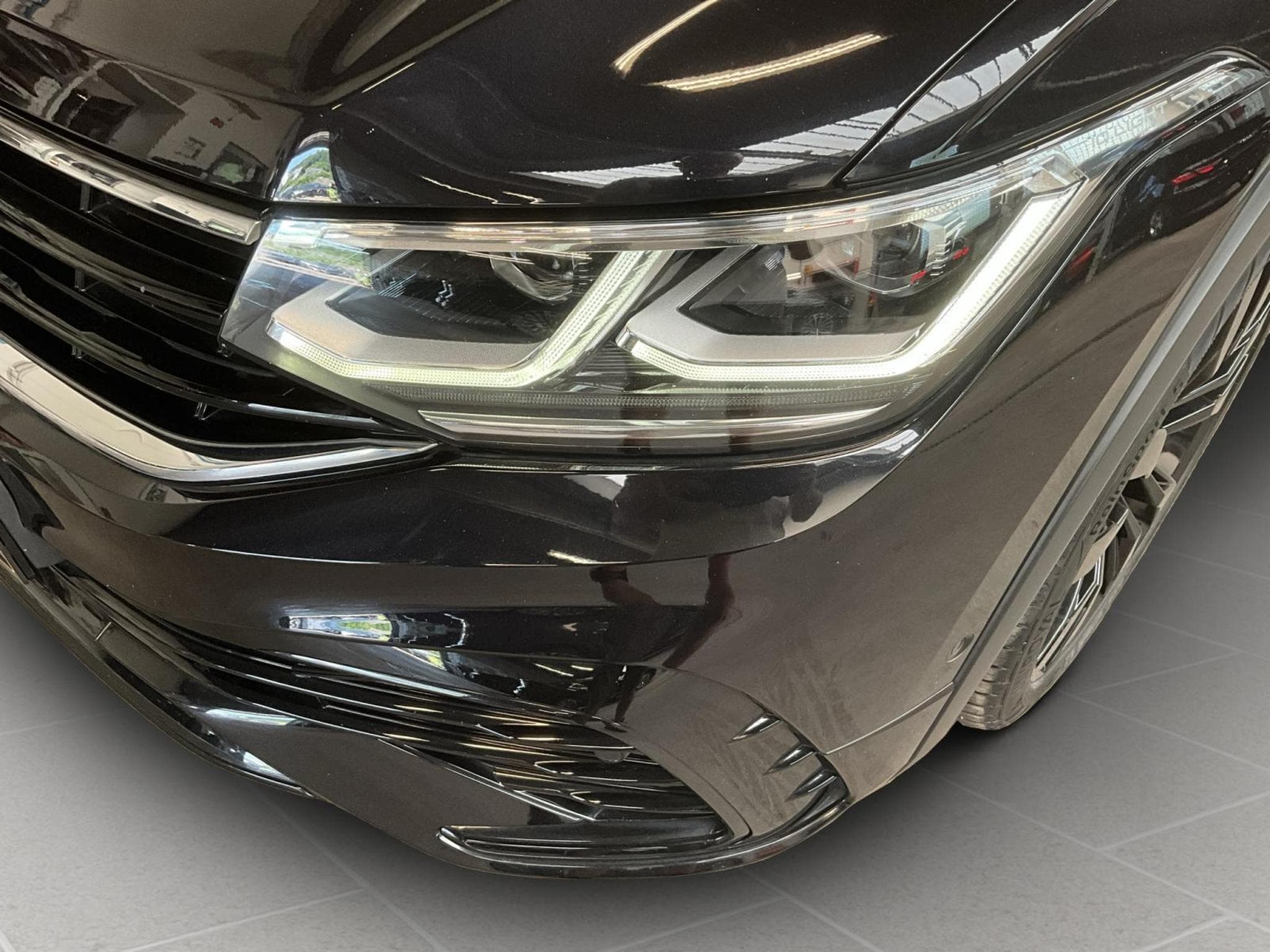 VW Tiguan R-Line+DSG+4M+Navi+Pano+Black-Style+Matrix-LED (2021) - Photo 18