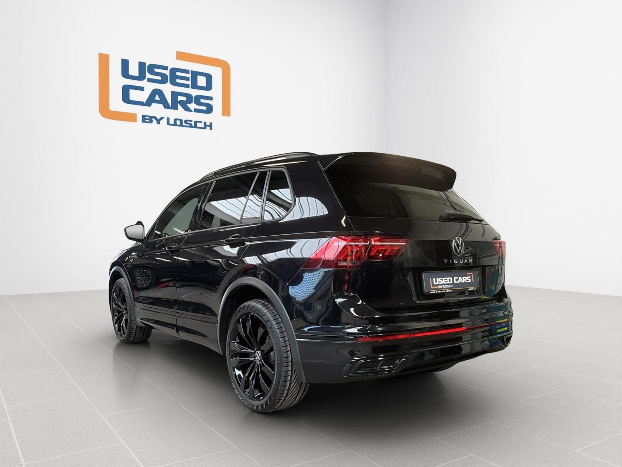 VW Tiguan R-Line+DSG+4M+Navi+Pano+Black-Style+Matrix-LED (2021) - Photo 6