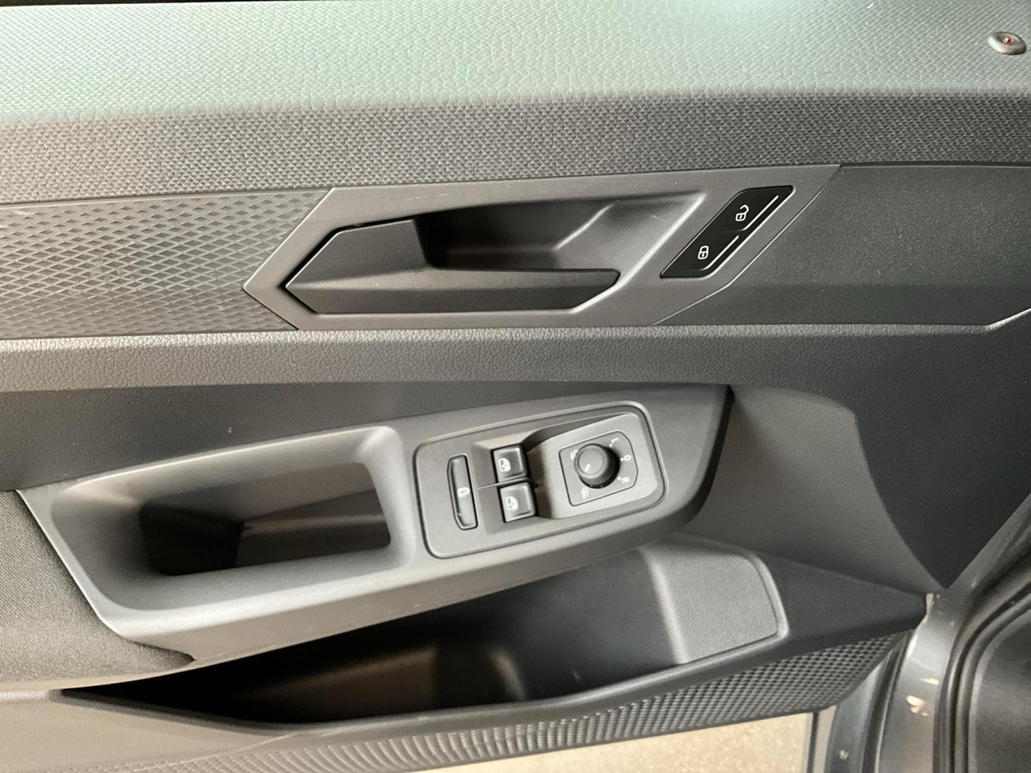 VW Caddy DSG+Led+P.Cool+P.Lumiere+P.Technologie (2024) - Photo 14
