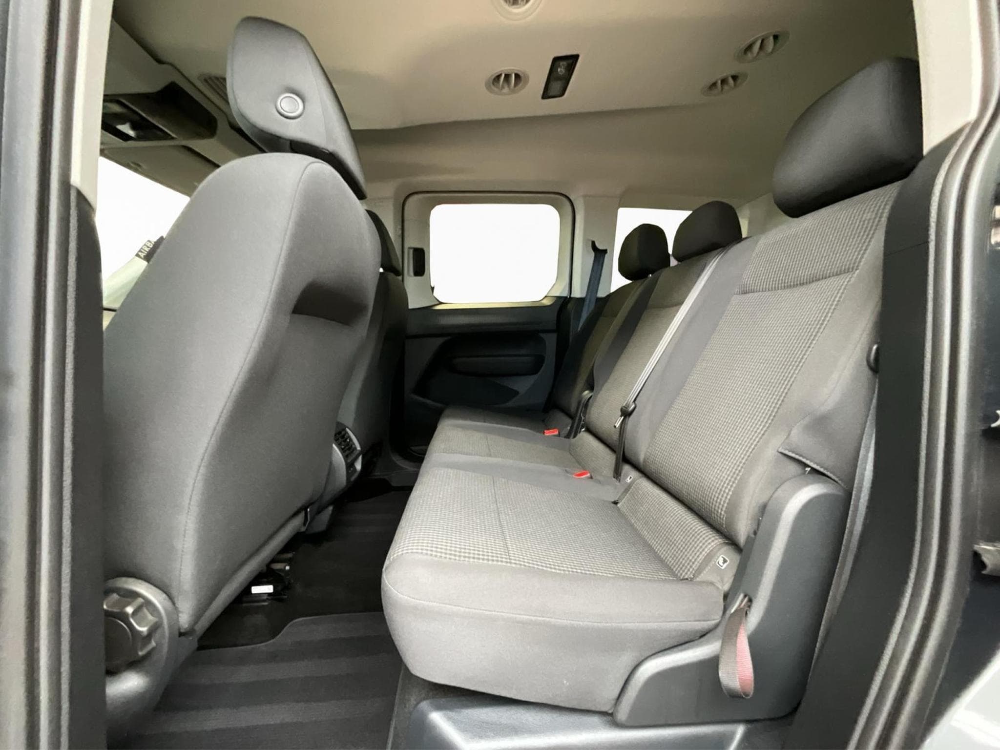 VW Caddy DSG+Led+P.Cool+P.Lumiere+P.Technologie (2024) - Photo 15
