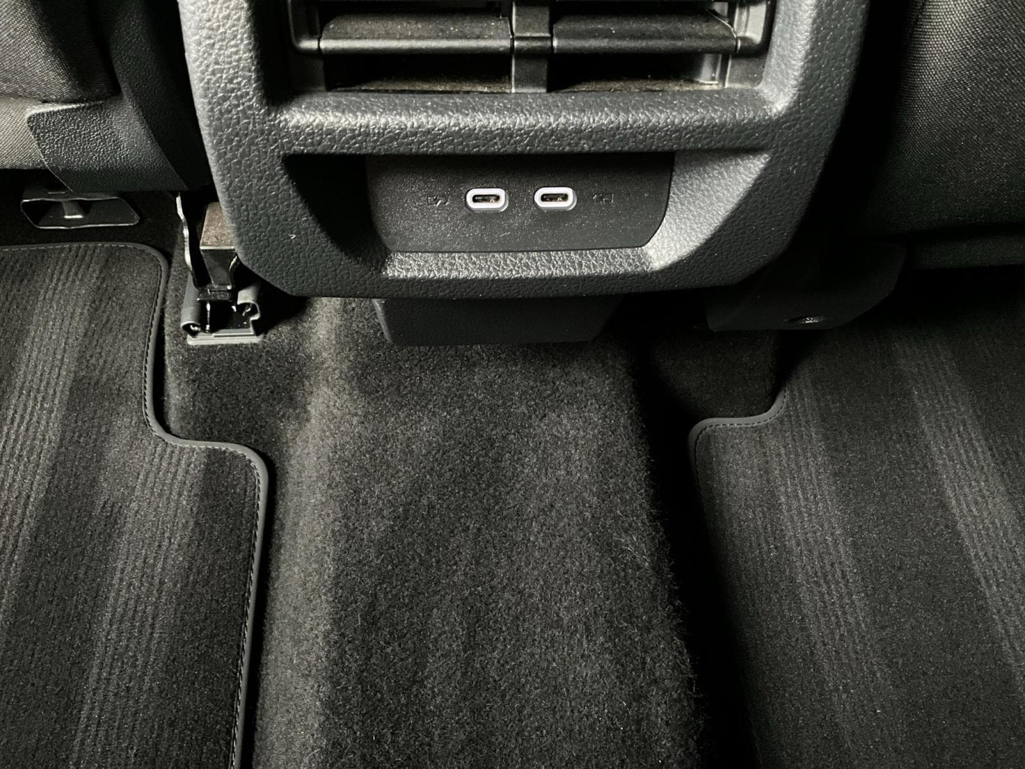 VW Caddy DSG+Led+P.Cool+P.Lumiere+P.Technologie (2024) - Photo 20