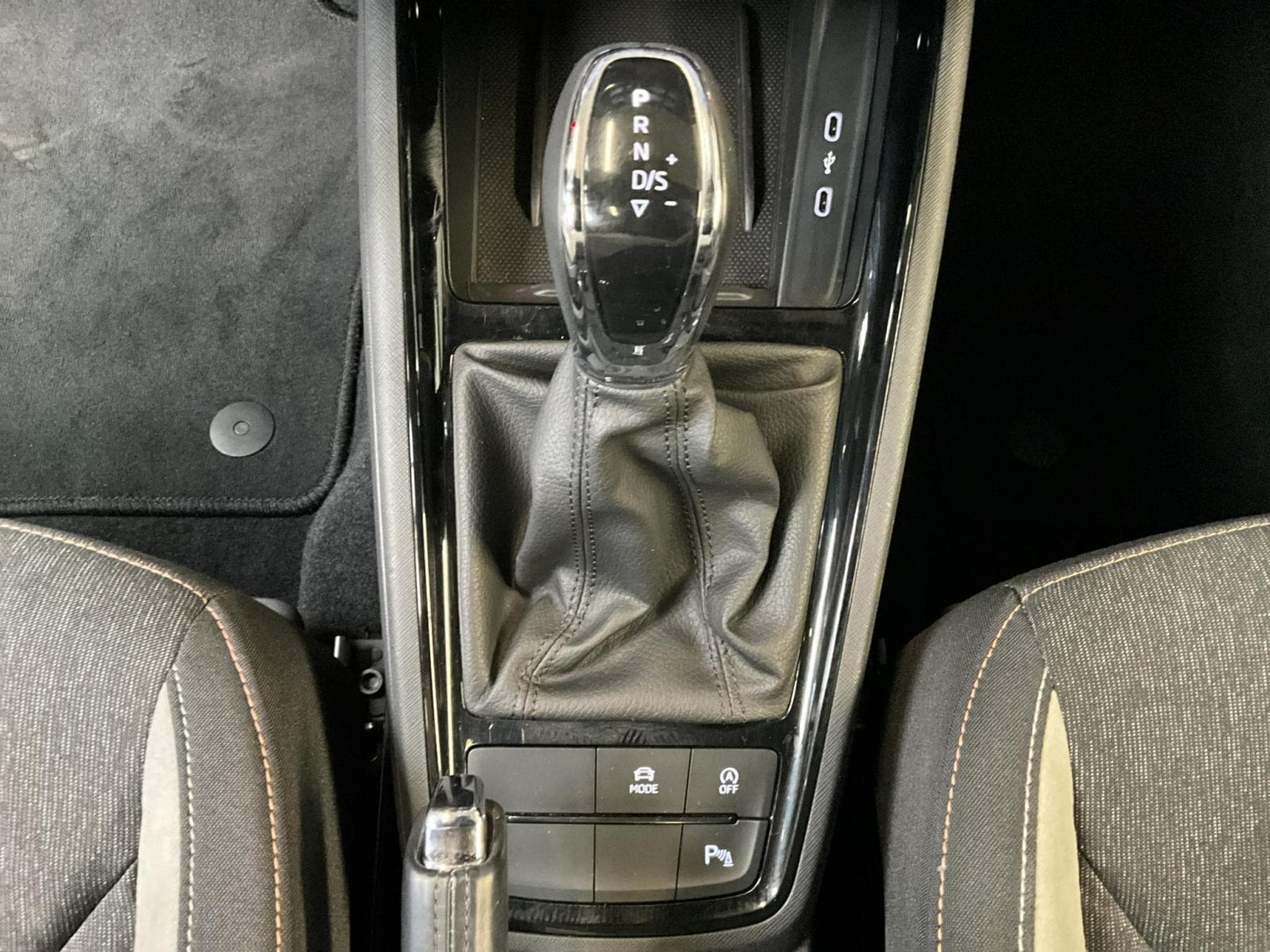 Skoda Kamiq Style+DSG+Pano+AHK+Navi (2022) - Photo 12