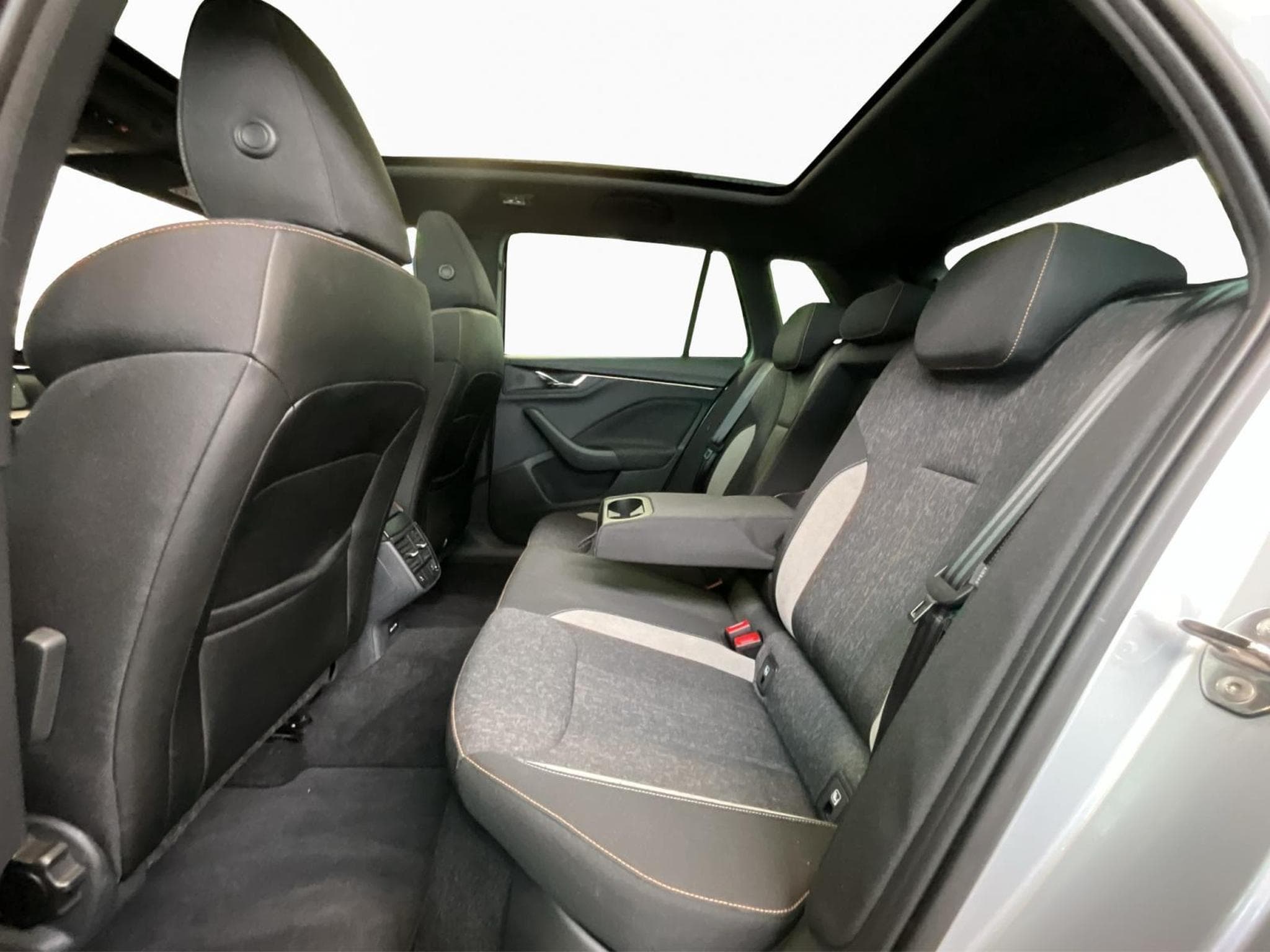 Skoda Kamiq Style+DSG+Pano+AHK+Navi (2022) - Photo 16
