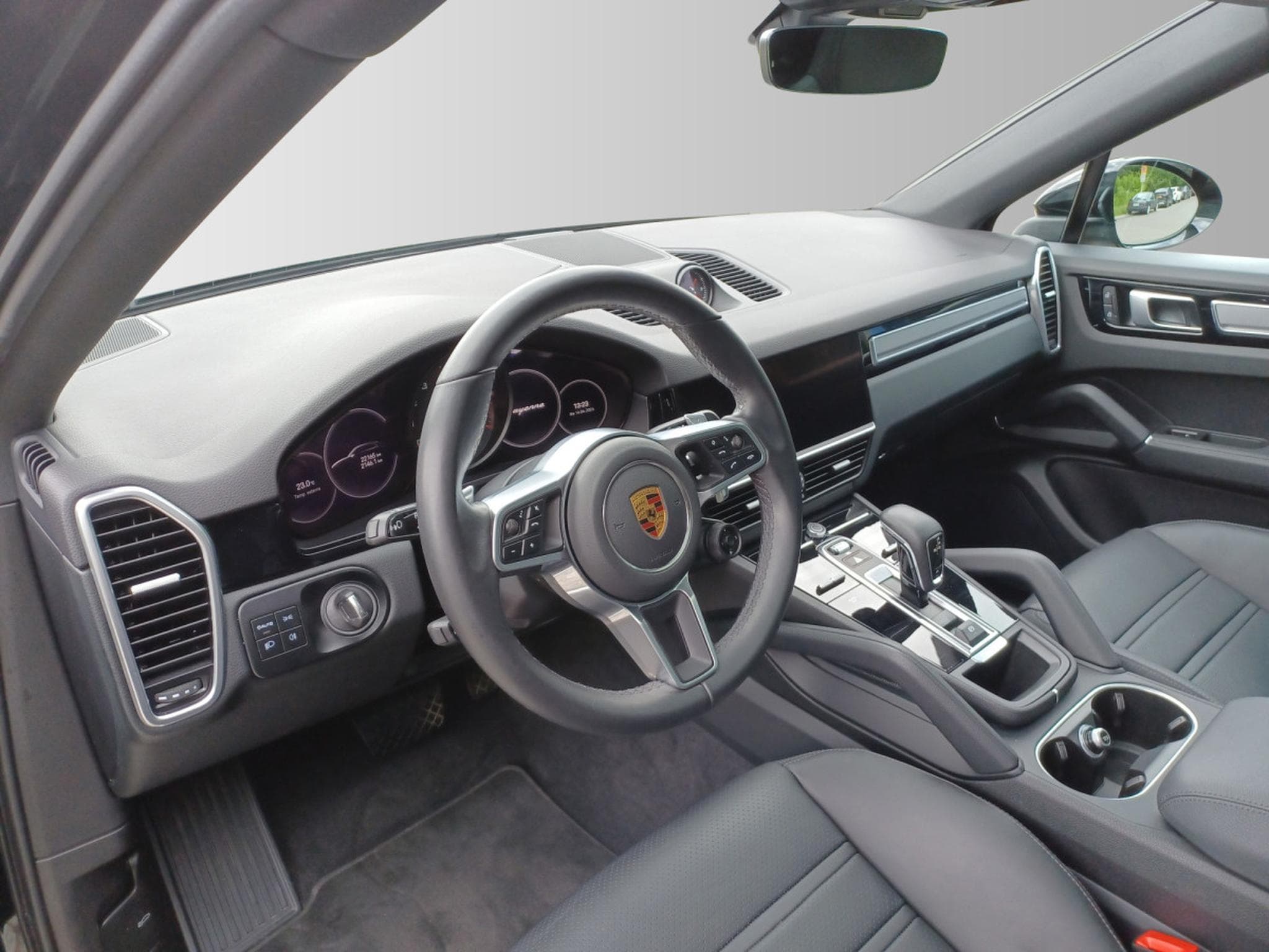 Porsche Cayenne Coupe Platinum Edition (2022) - Photo 10