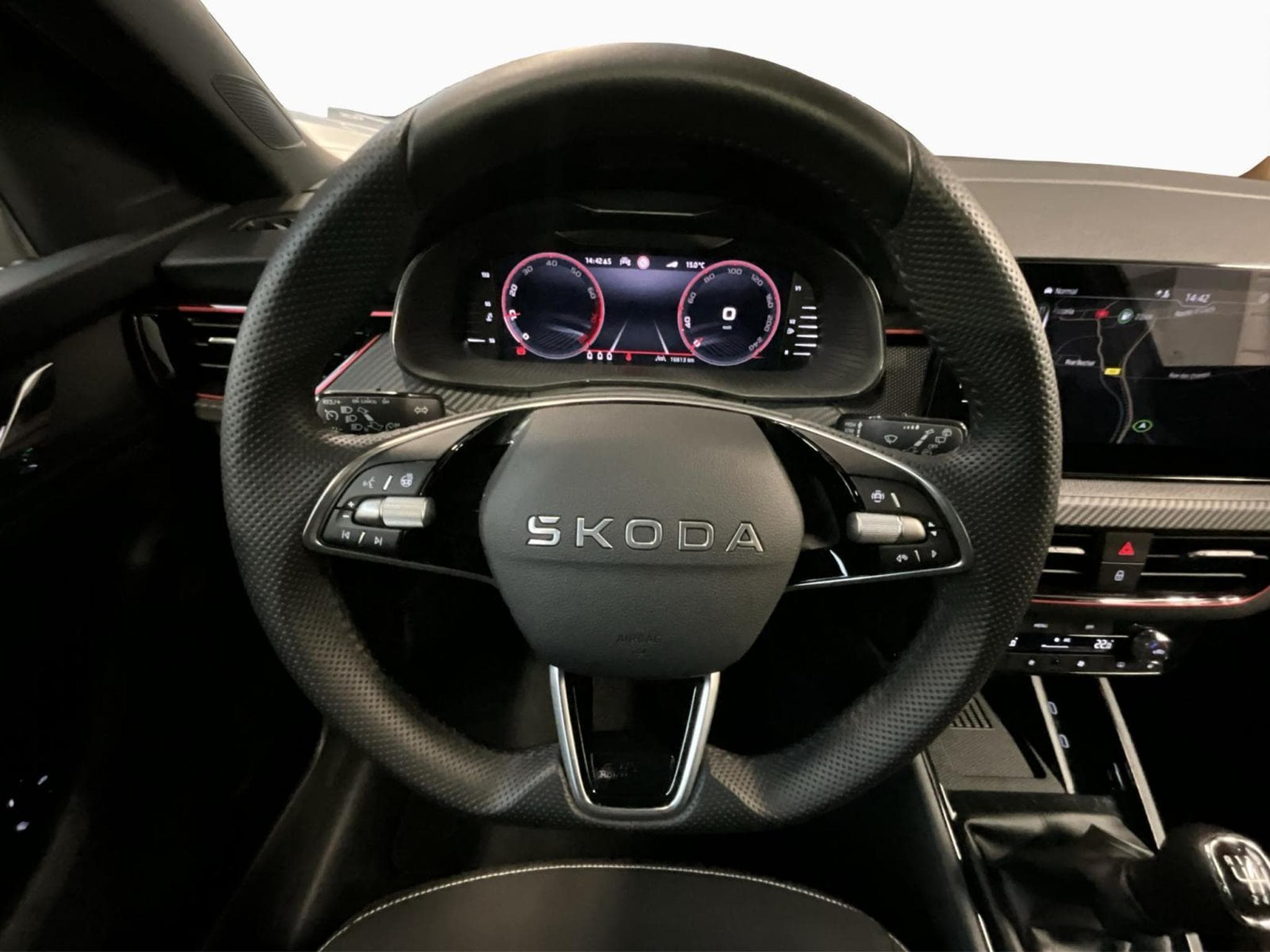 Skoda Scala Monte-Carlo+LED+NAVI+Digi+ (2025) - Photo 11