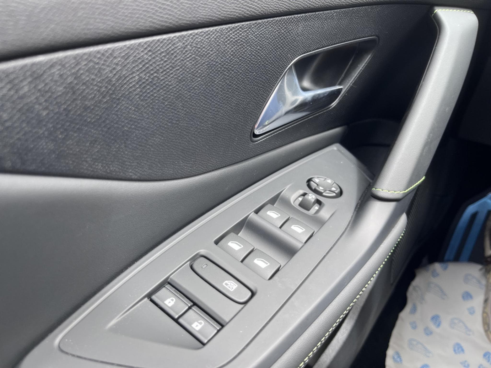 Peugeot 308 1.5 BlueHDi S&S 130 Cv EAT8 - GT - Camera 360 - ACC (2026) - Photo 27