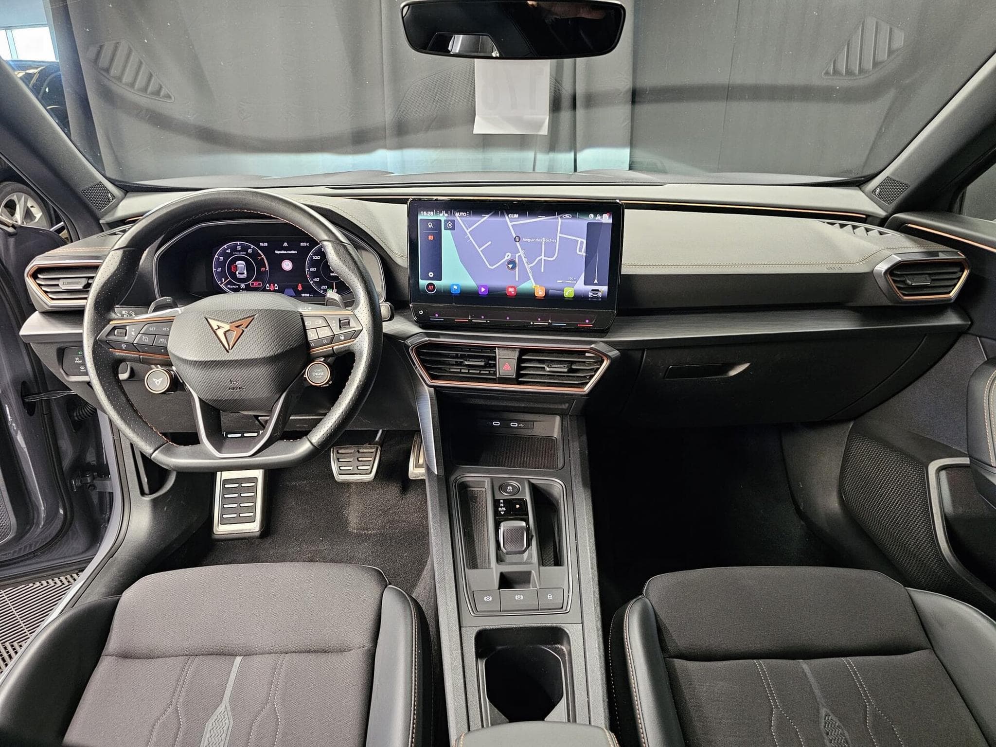 Cupra Formentor VZ 2.0 TSI 310 CH DSG7 (2024) - Photo 2