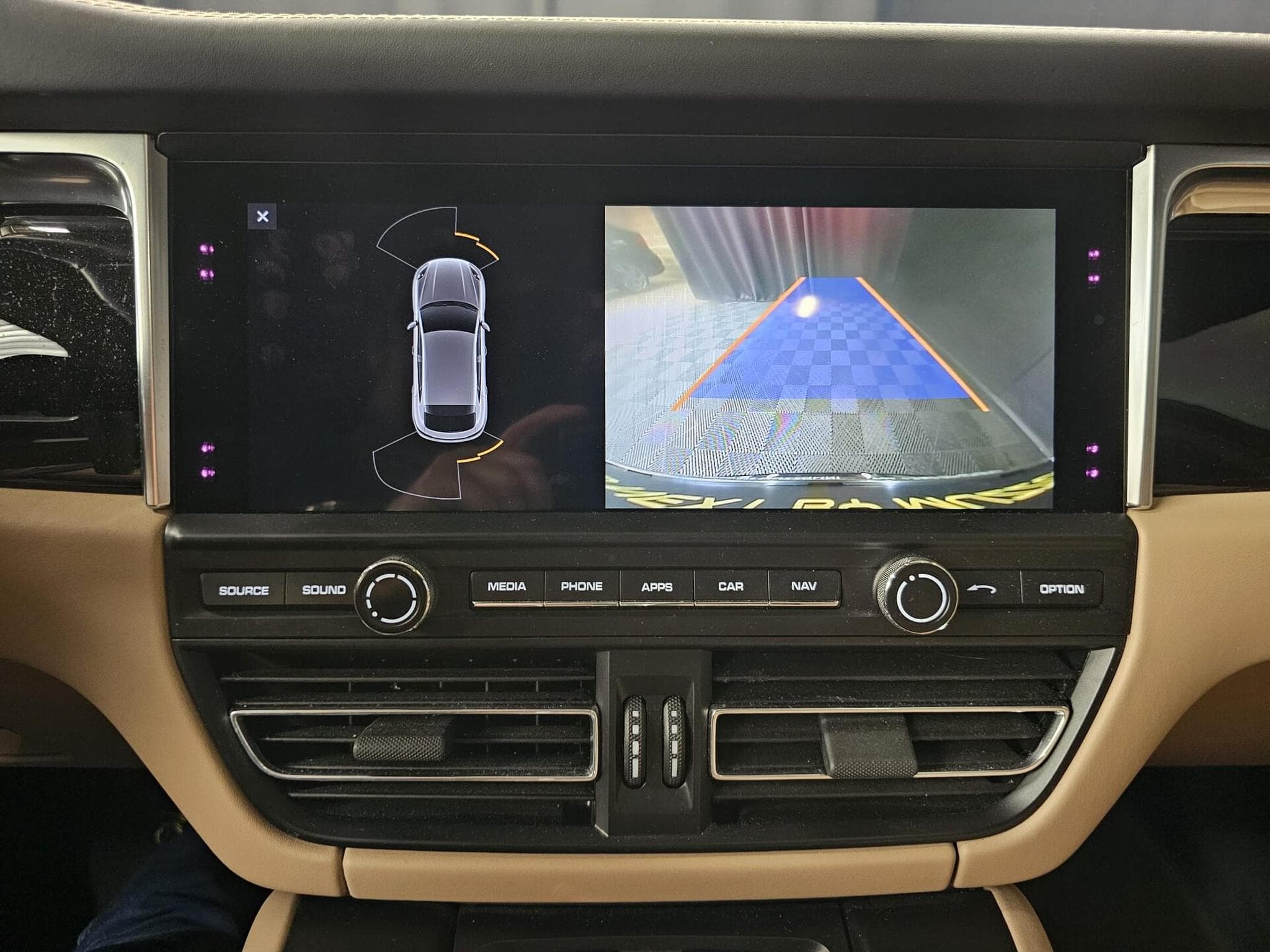 Porsche Macan S (2021) - Photo 11